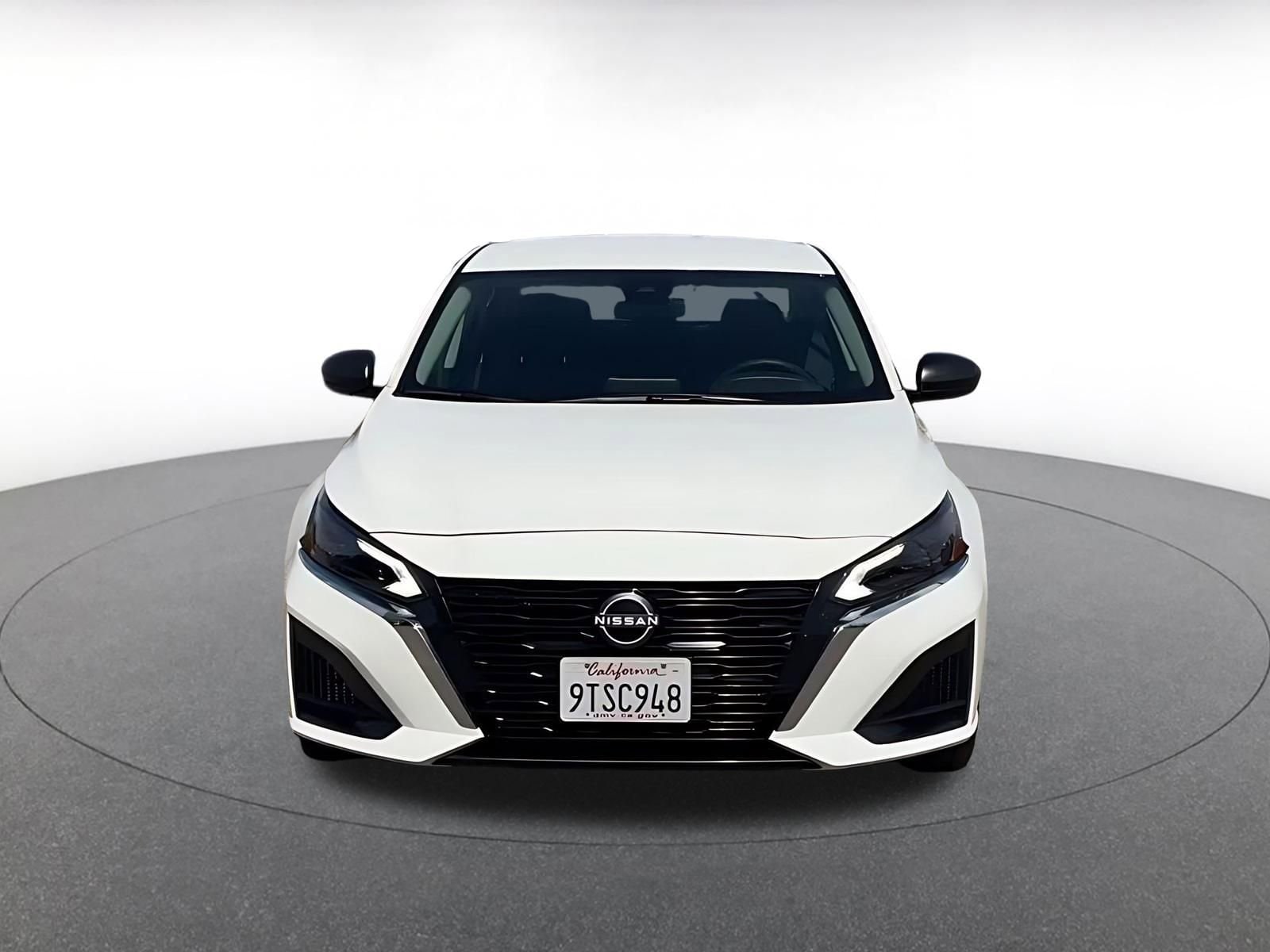 Thumbnail: 2025 Nissan Altima - 3