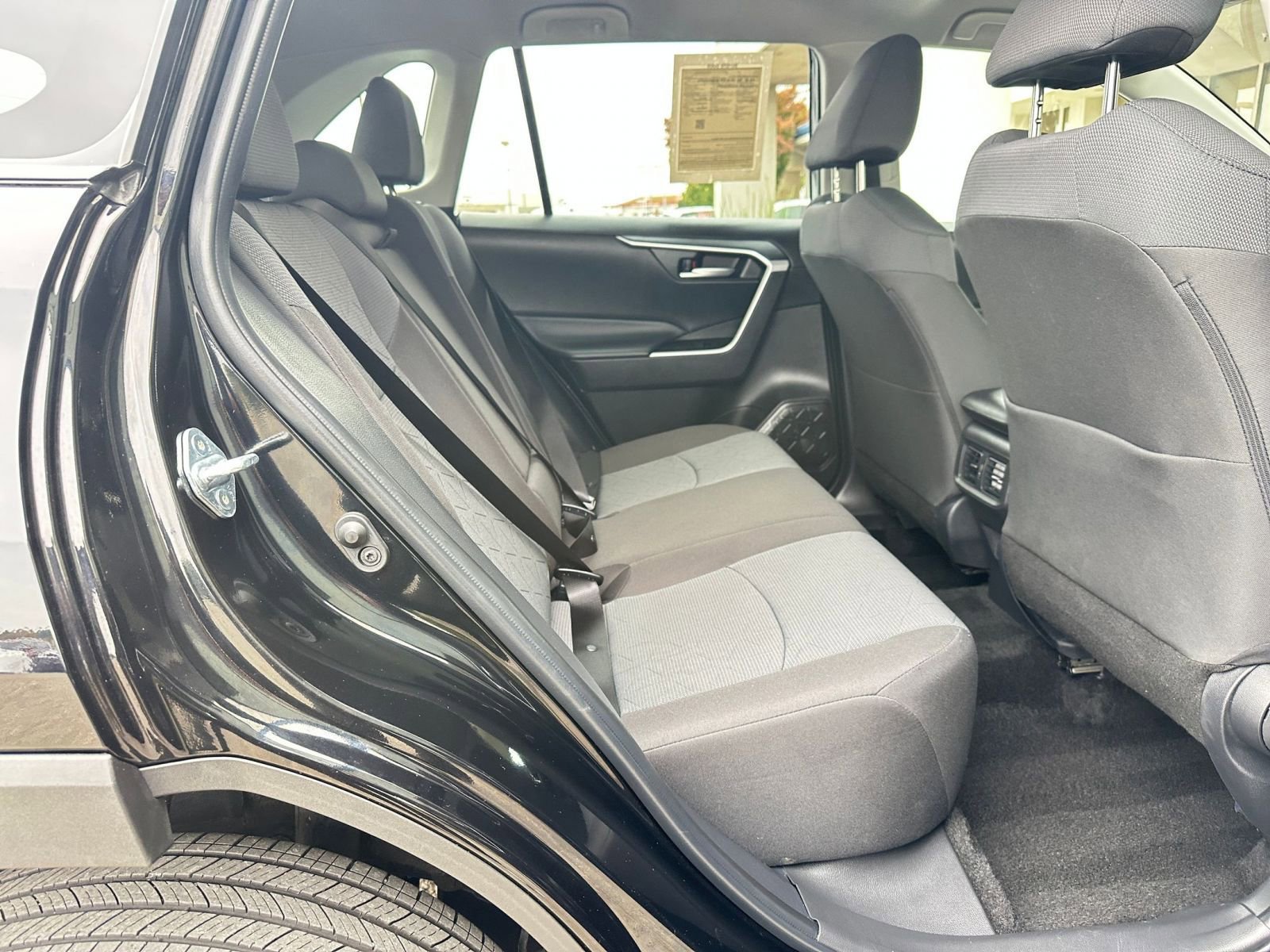 Thumbnail: 2025 Toyota RAV4 - 25