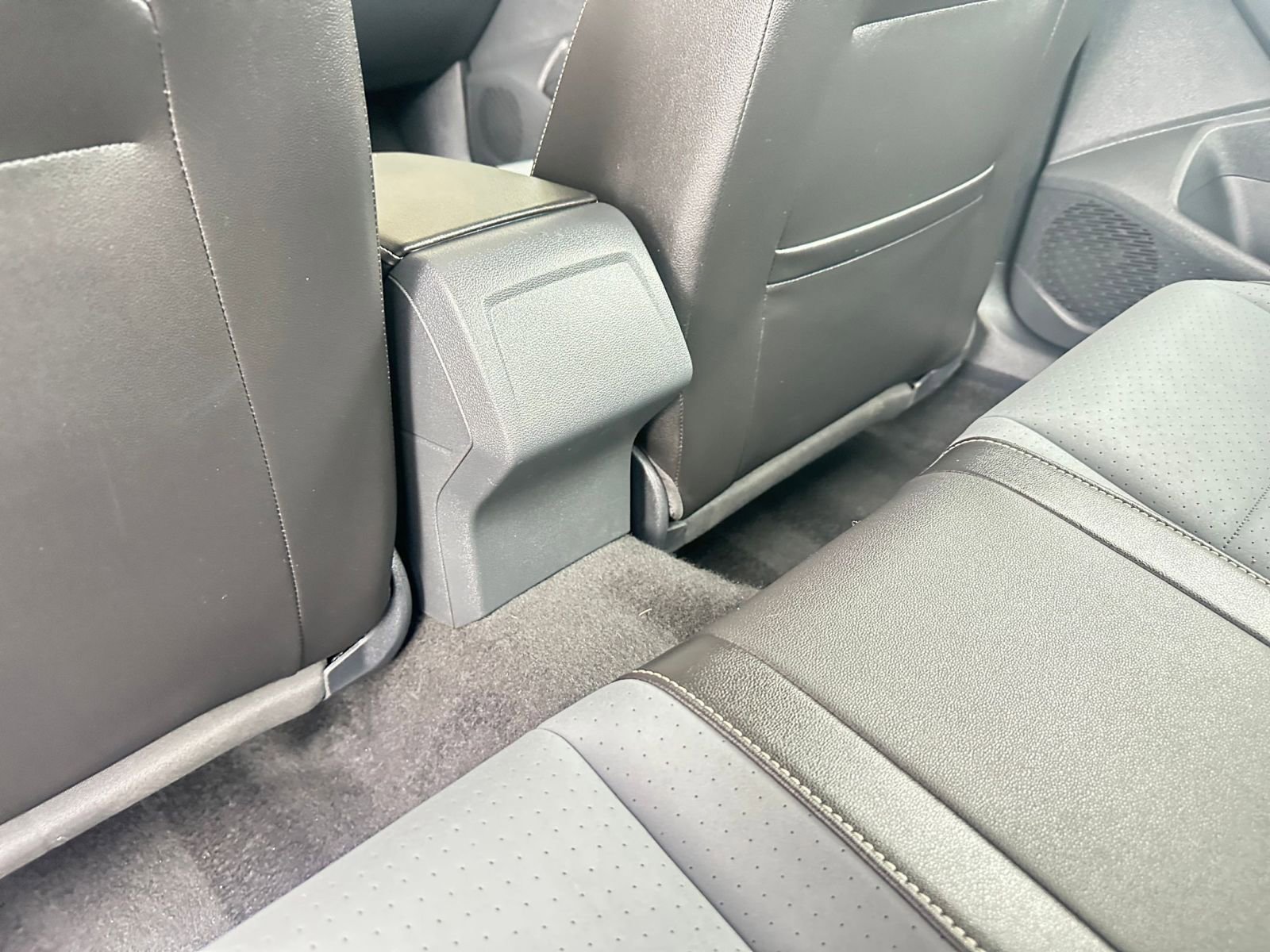 Thumbnail: 2025 Volkswagen Jetta - 24