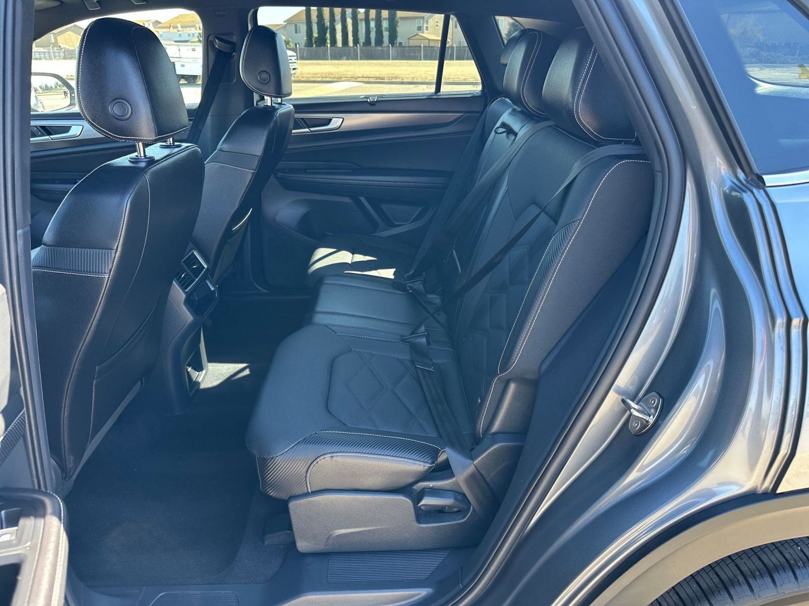 Thumbnail: 2025 Volkswagen Atlas - 28