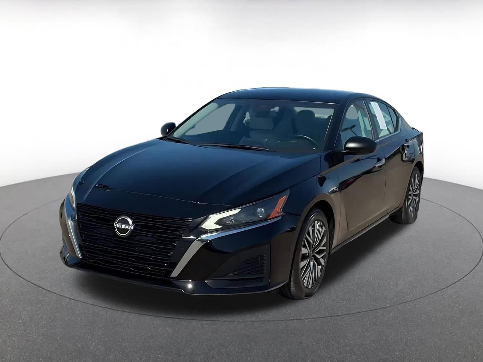 Thumbnail: 2025 Nissan Altima - 7