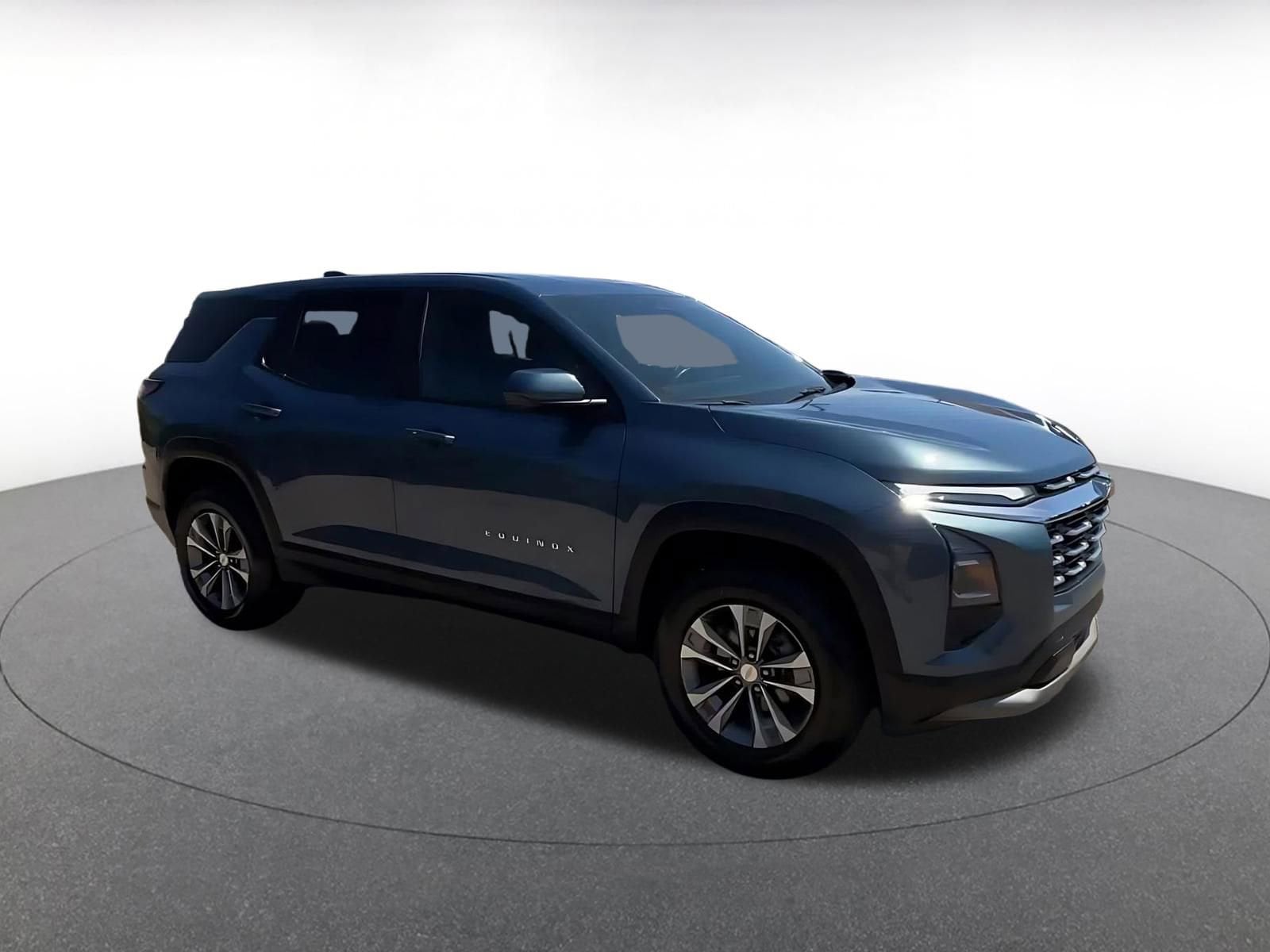 Thumbnail: 2025 Chevrolet Equinox - 2