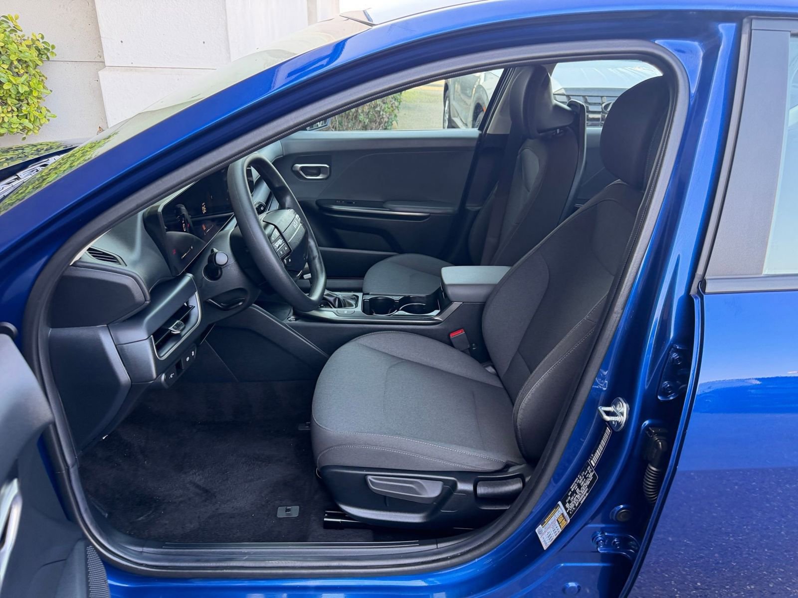 Thumbnail: 2025 Kia K4 - 28