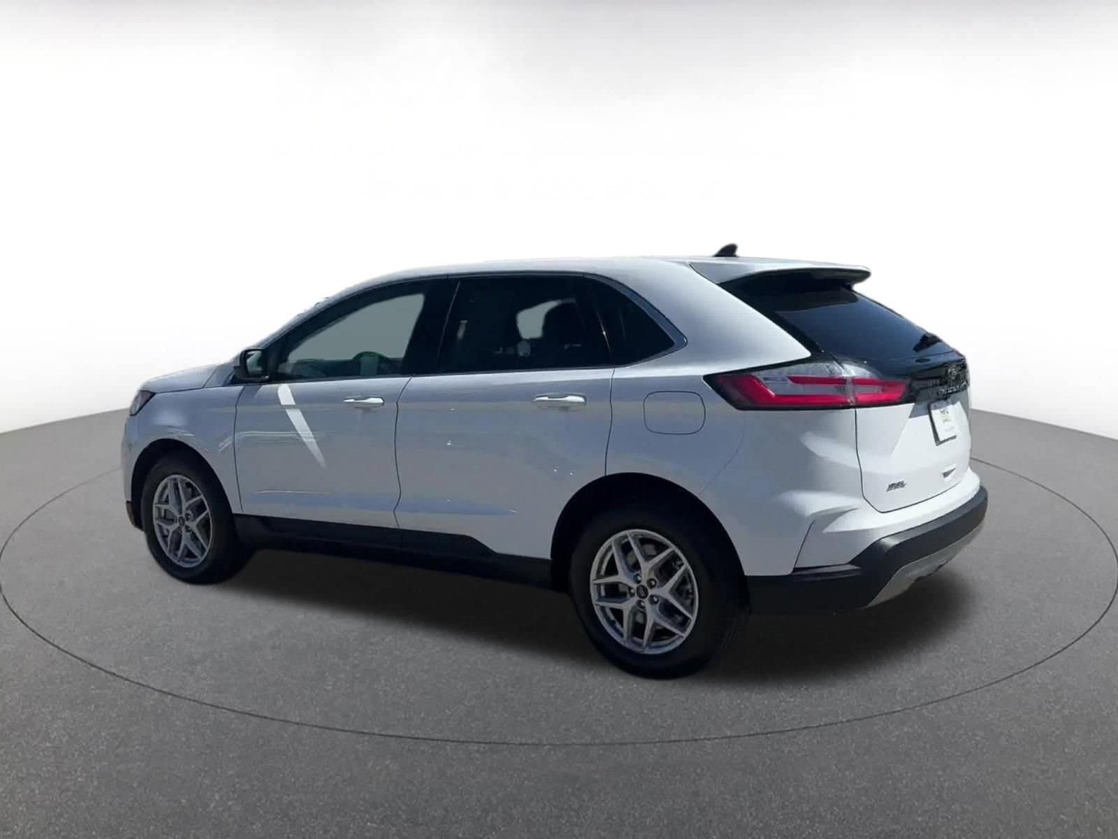 Thumbnail: 2024 Ford Edge - 10