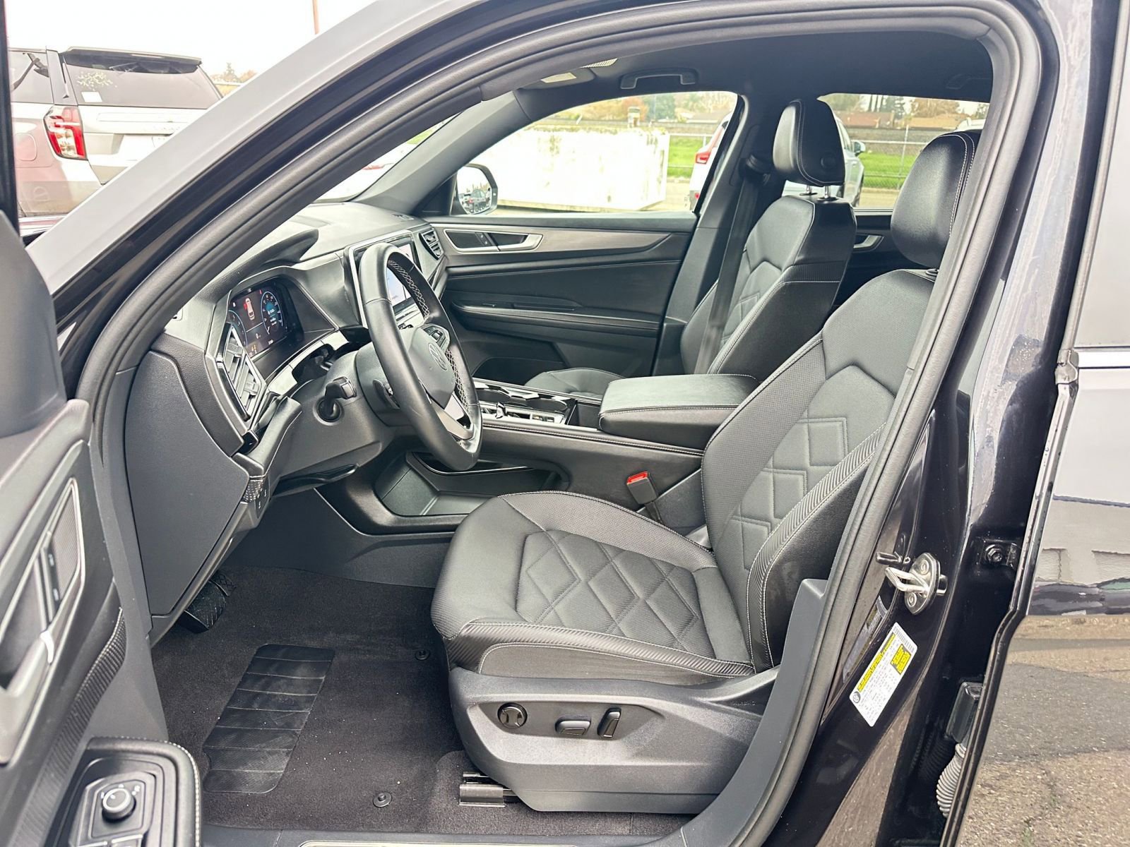 Thumbnail: 2025 Volkswagen Atlas - 27