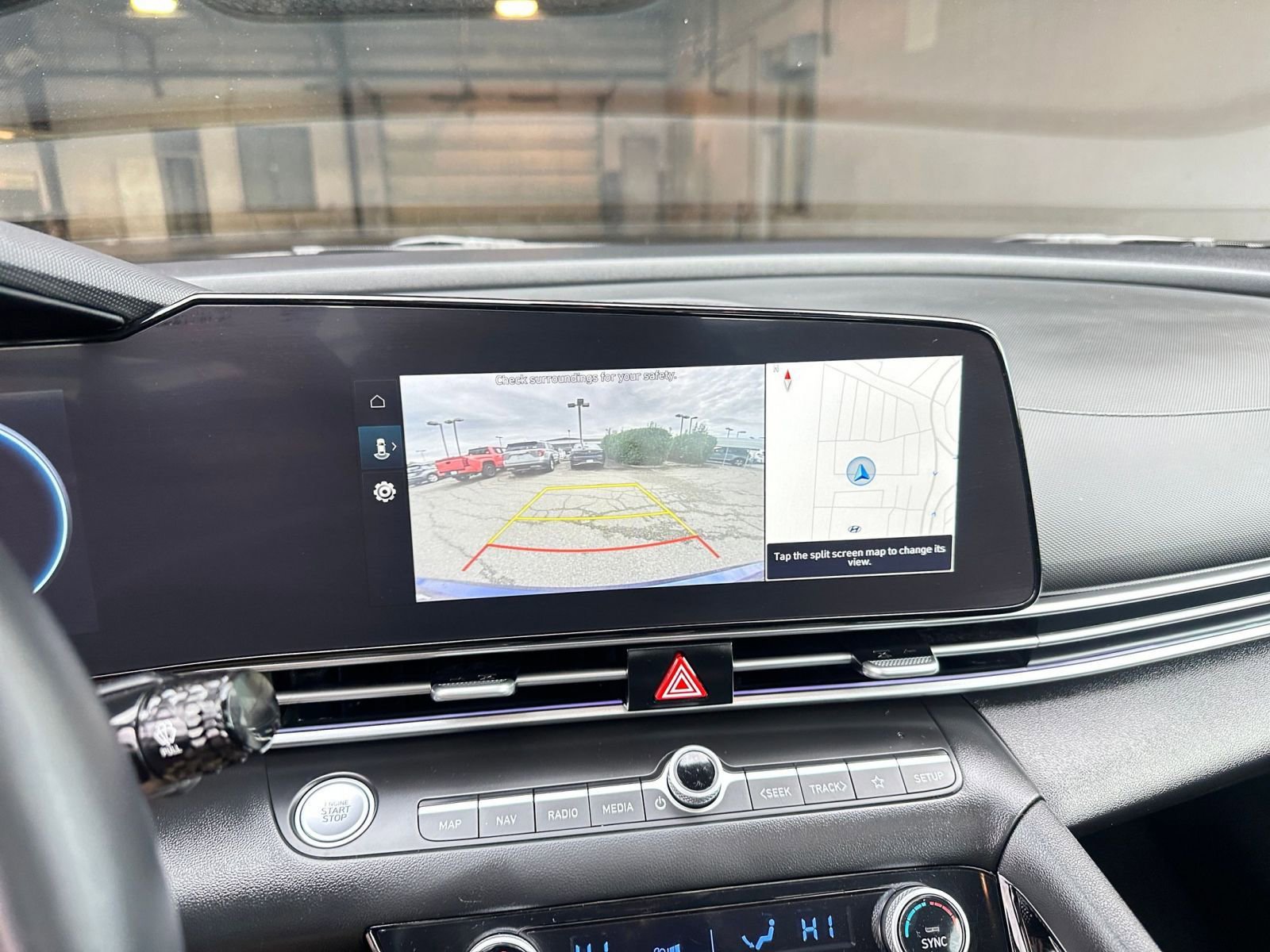 Thumbnail: 2025 Hyundai Elantra - 17