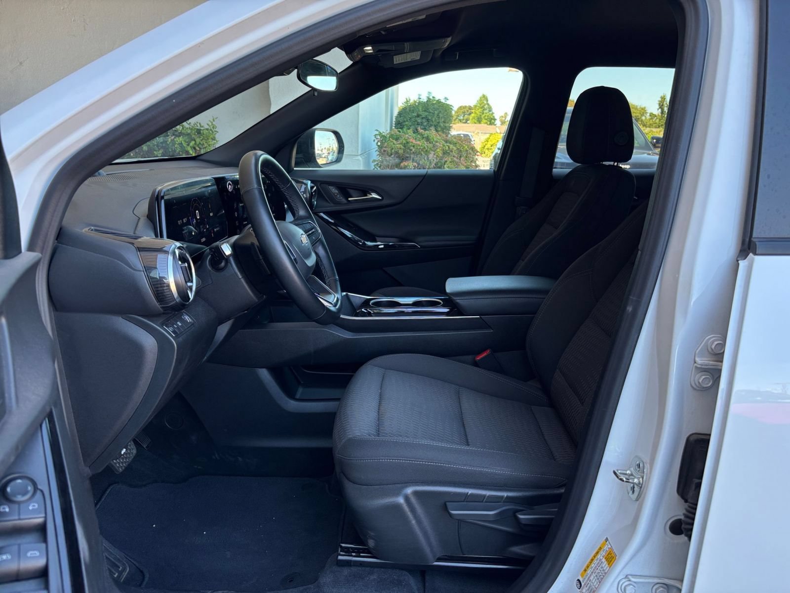 Thumbnail: 2025 Chevrolet Equinox - 26