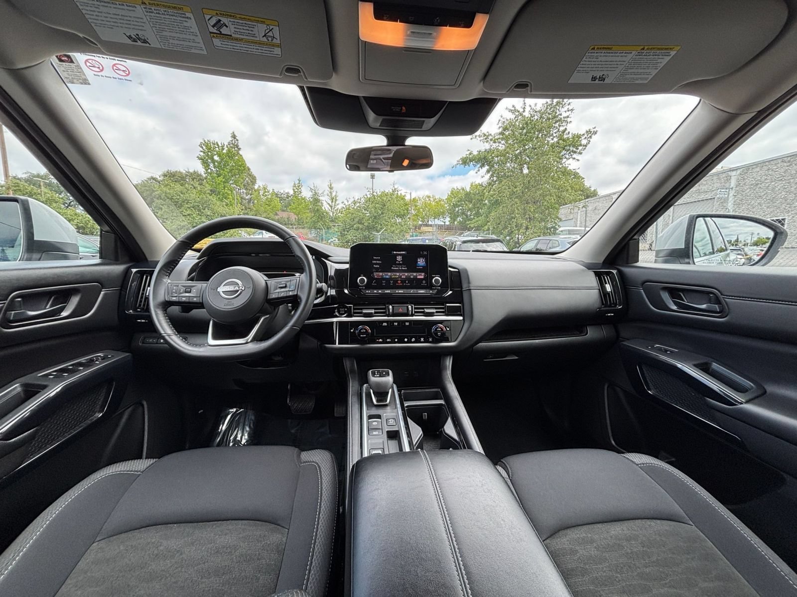 Thumbnail: 2025 Nissan Pathfinder - 31