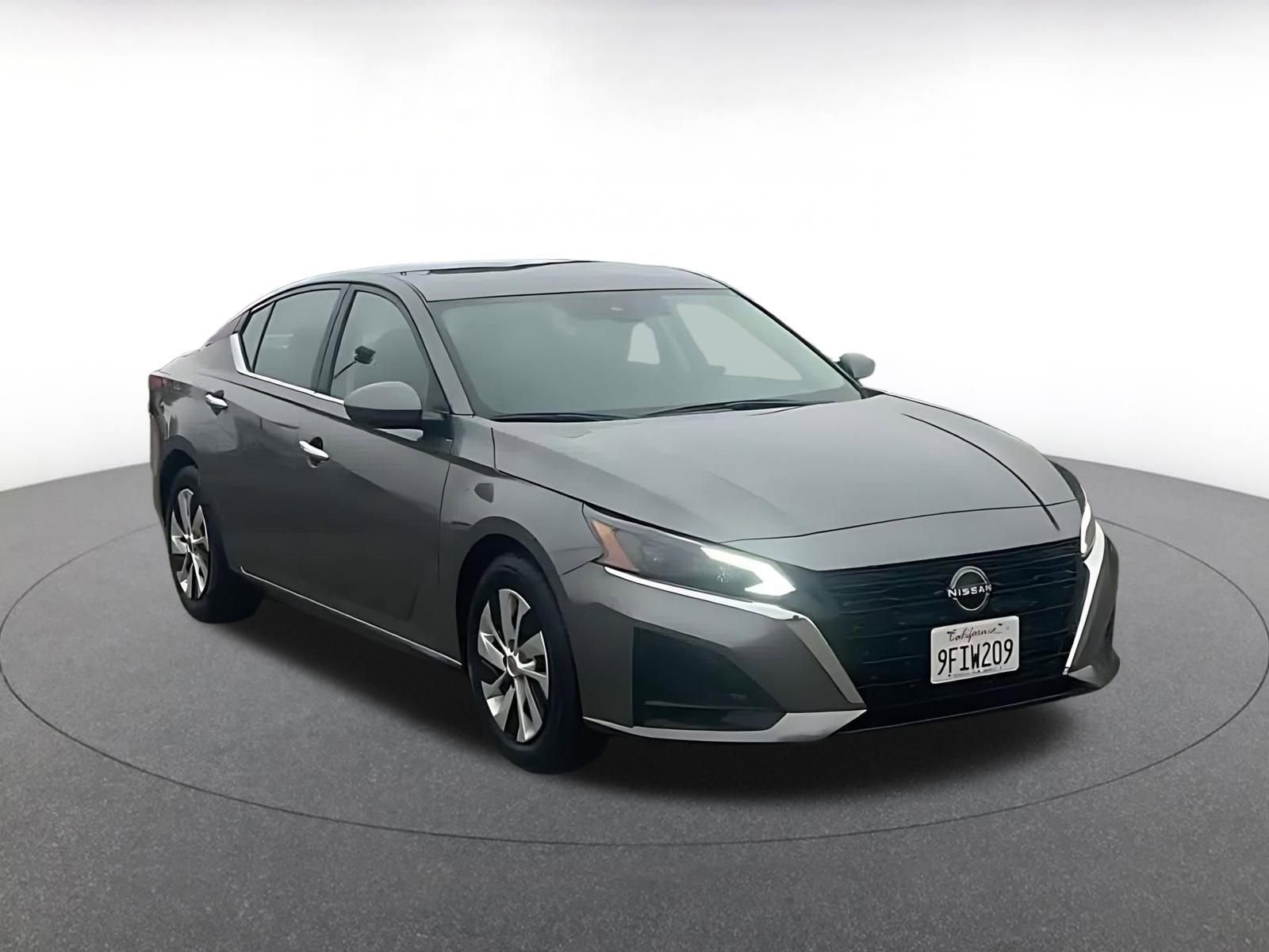 Thumbnail: 2023 Nissan Altima - 3