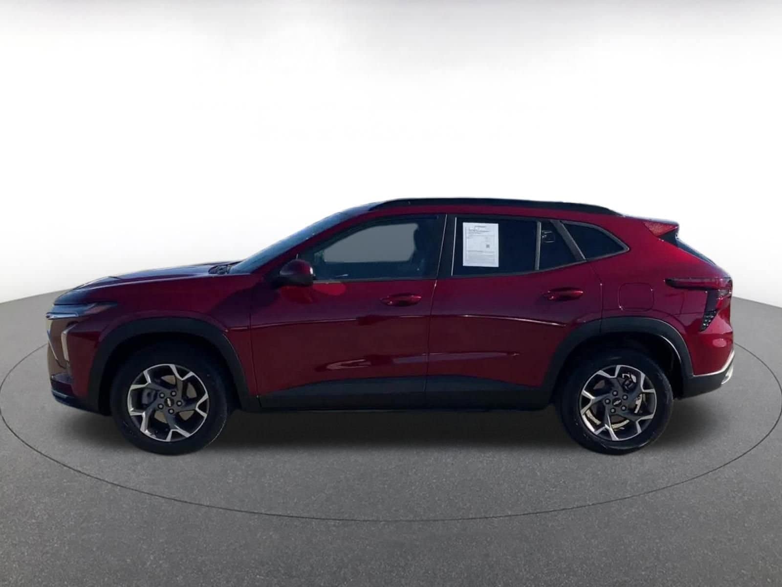 Thumbnail: 2025 Chevrolet Trax - 8