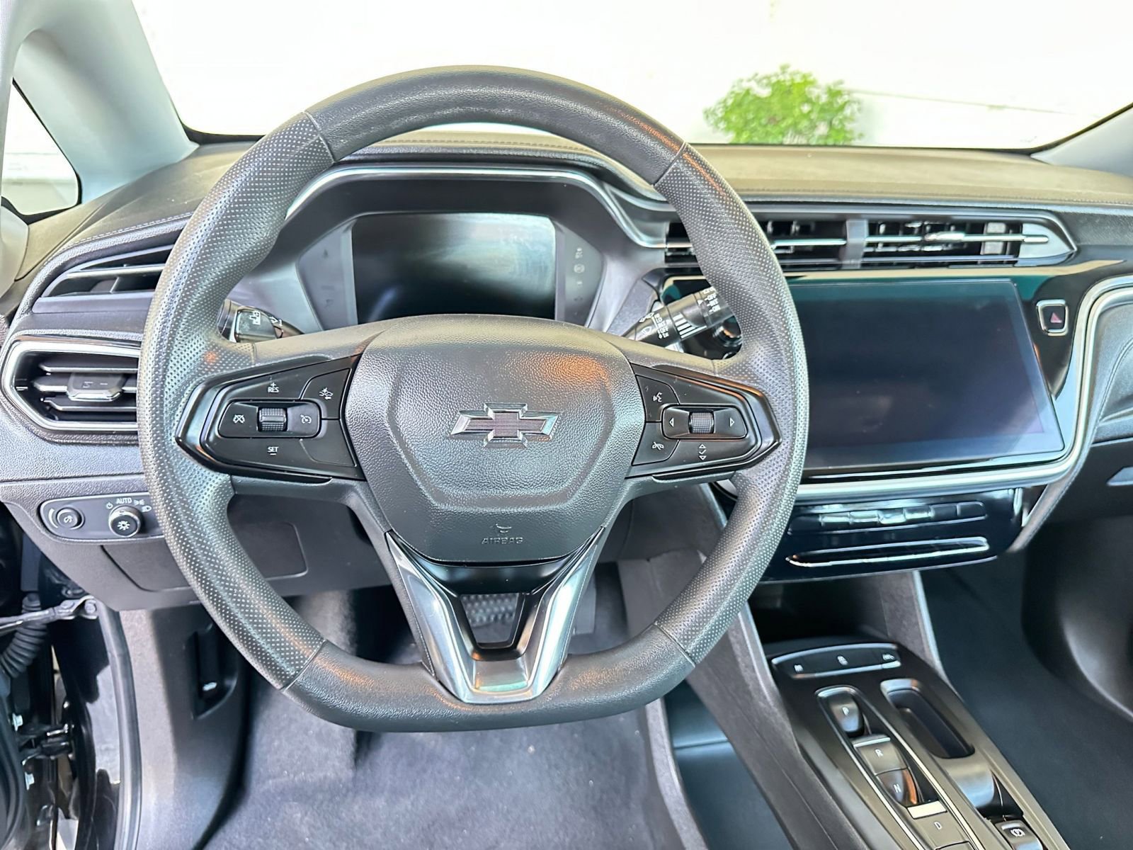 Thumbnail: 2023 Chevrolet Bolt EV - 32