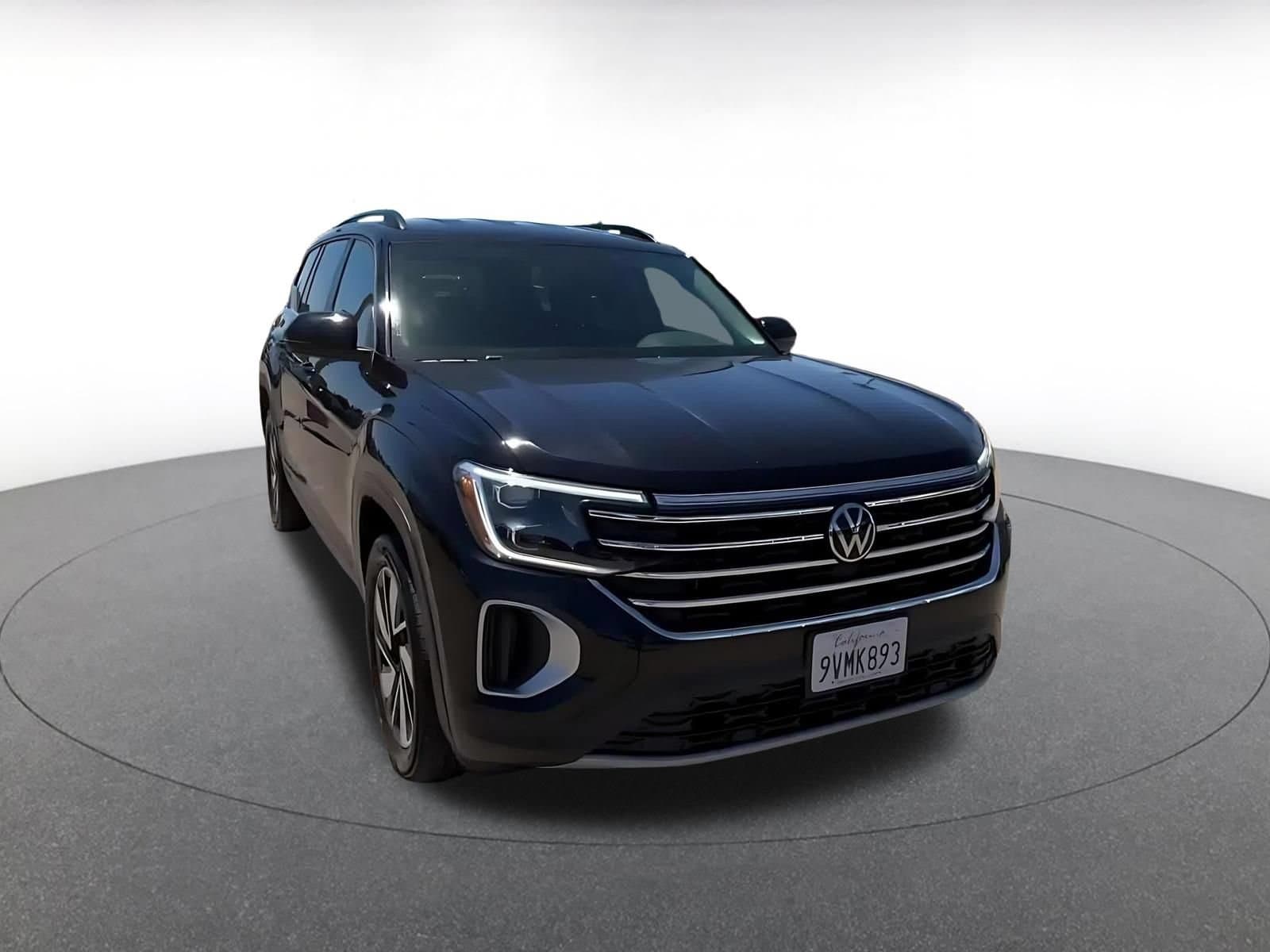 Thumbnail: 2026 Volkswagen Atlas - 3
