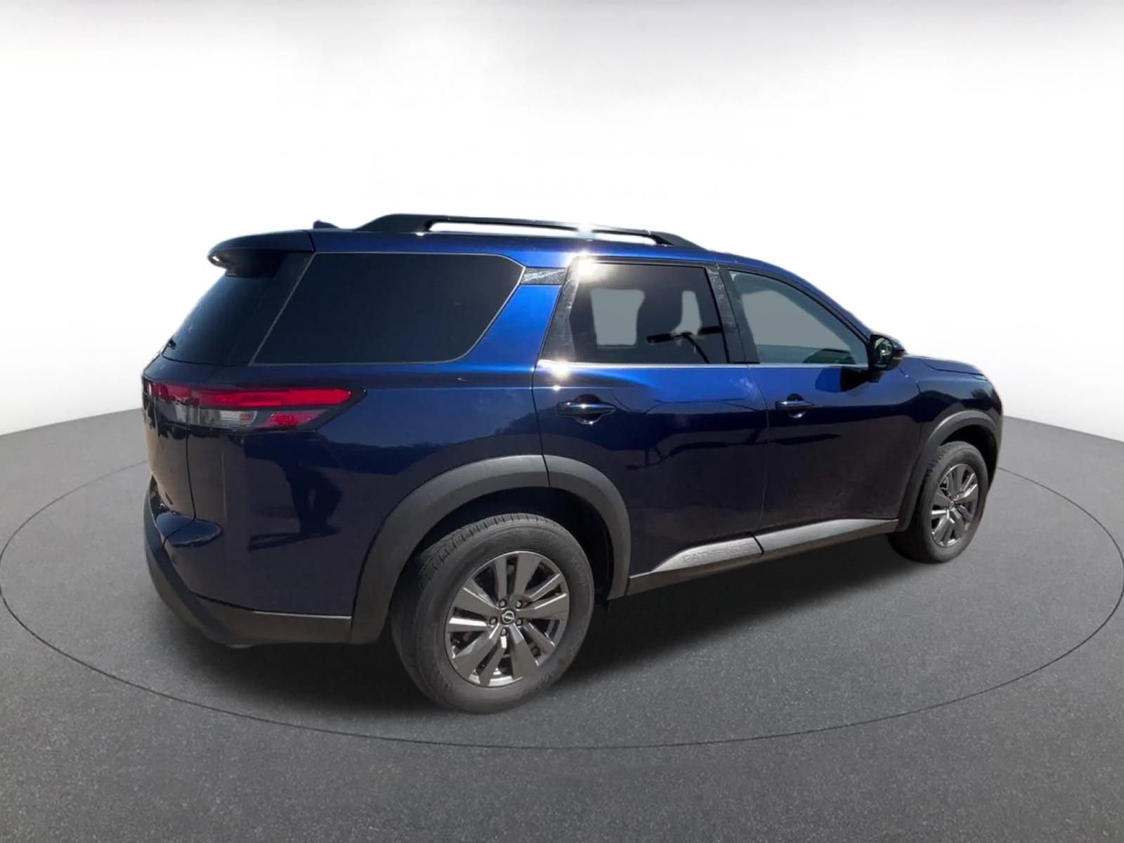 Thumbnail: 2025 Nissan Pathfinder - 14