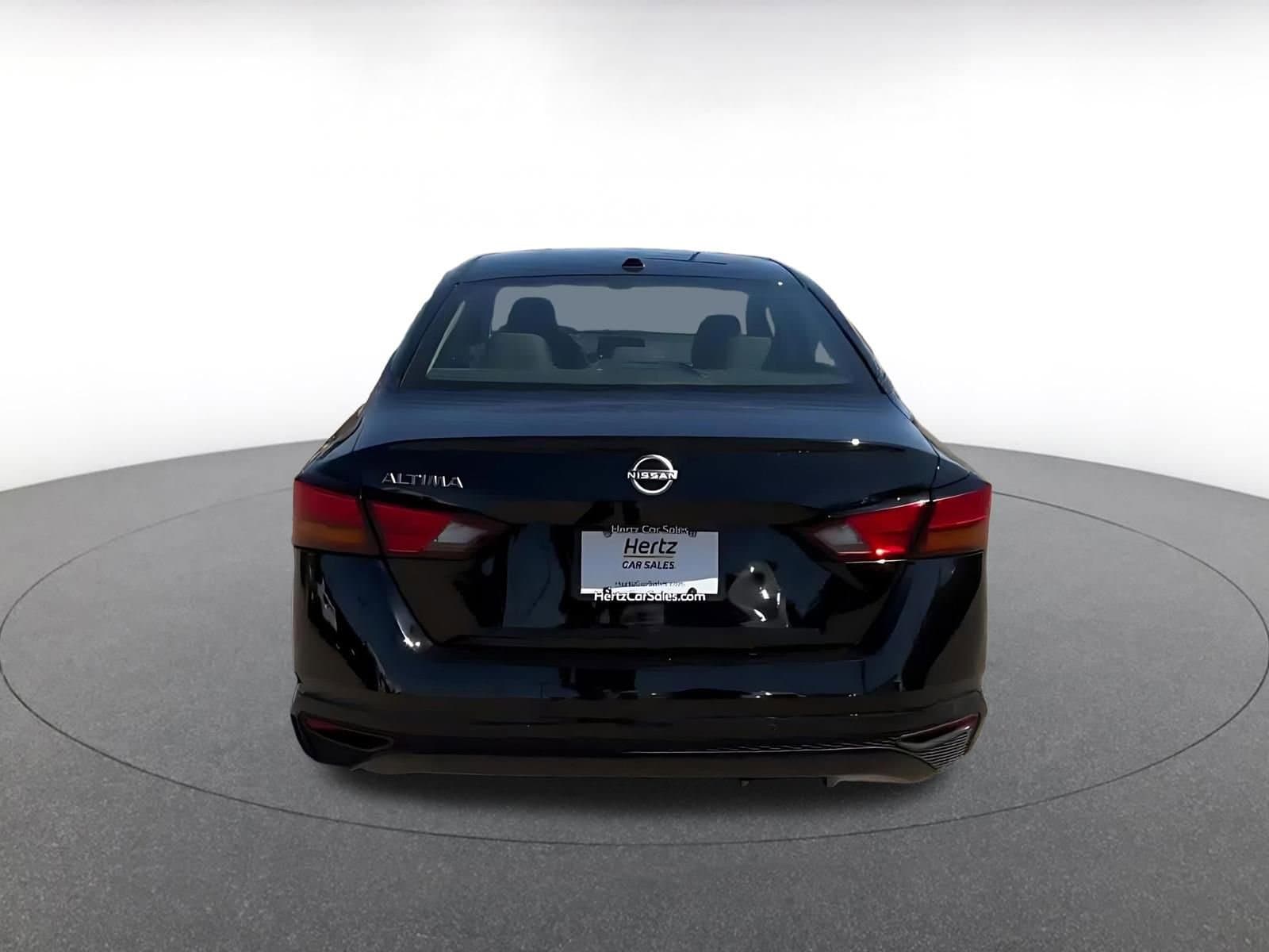 Thumbnail: 2025 Nissan Altima - 12