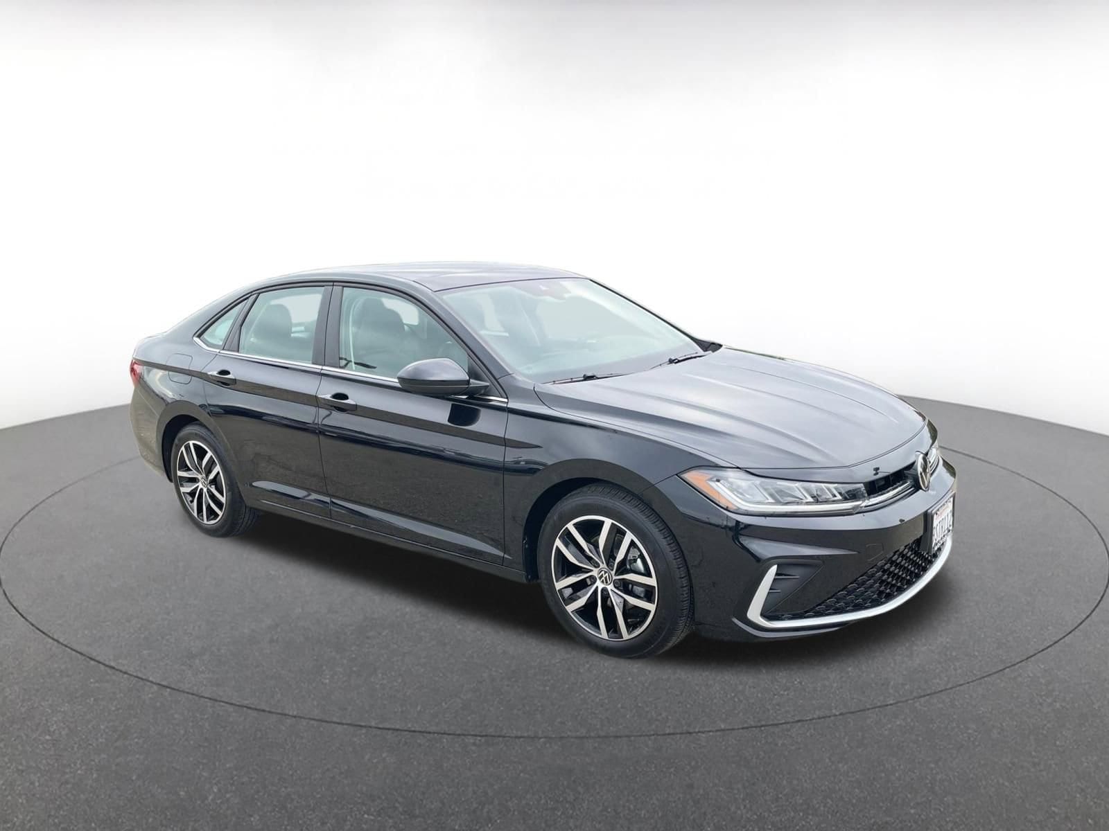 Thumbnail: 2025 Volkswagen Jetta - 1