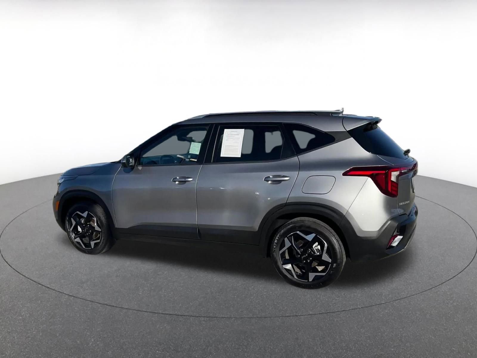 Thumbnail: 2025 Kia Seltos - 10