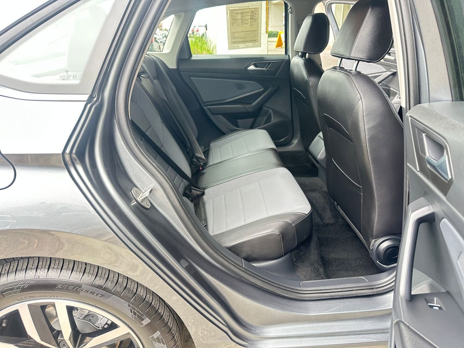 Thumbnail: 2025 Volkswagen Jetta - 25