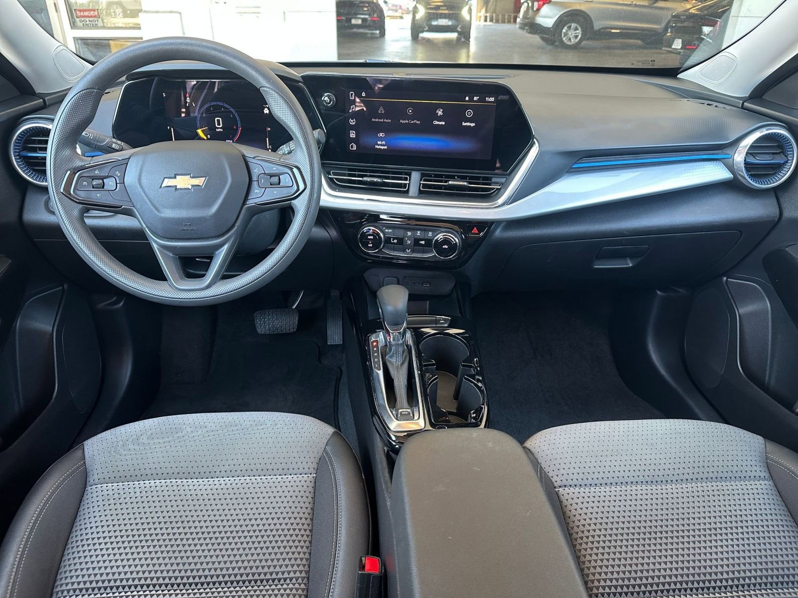 Thumbnail: 2025 Chevrolet Trax - 33
