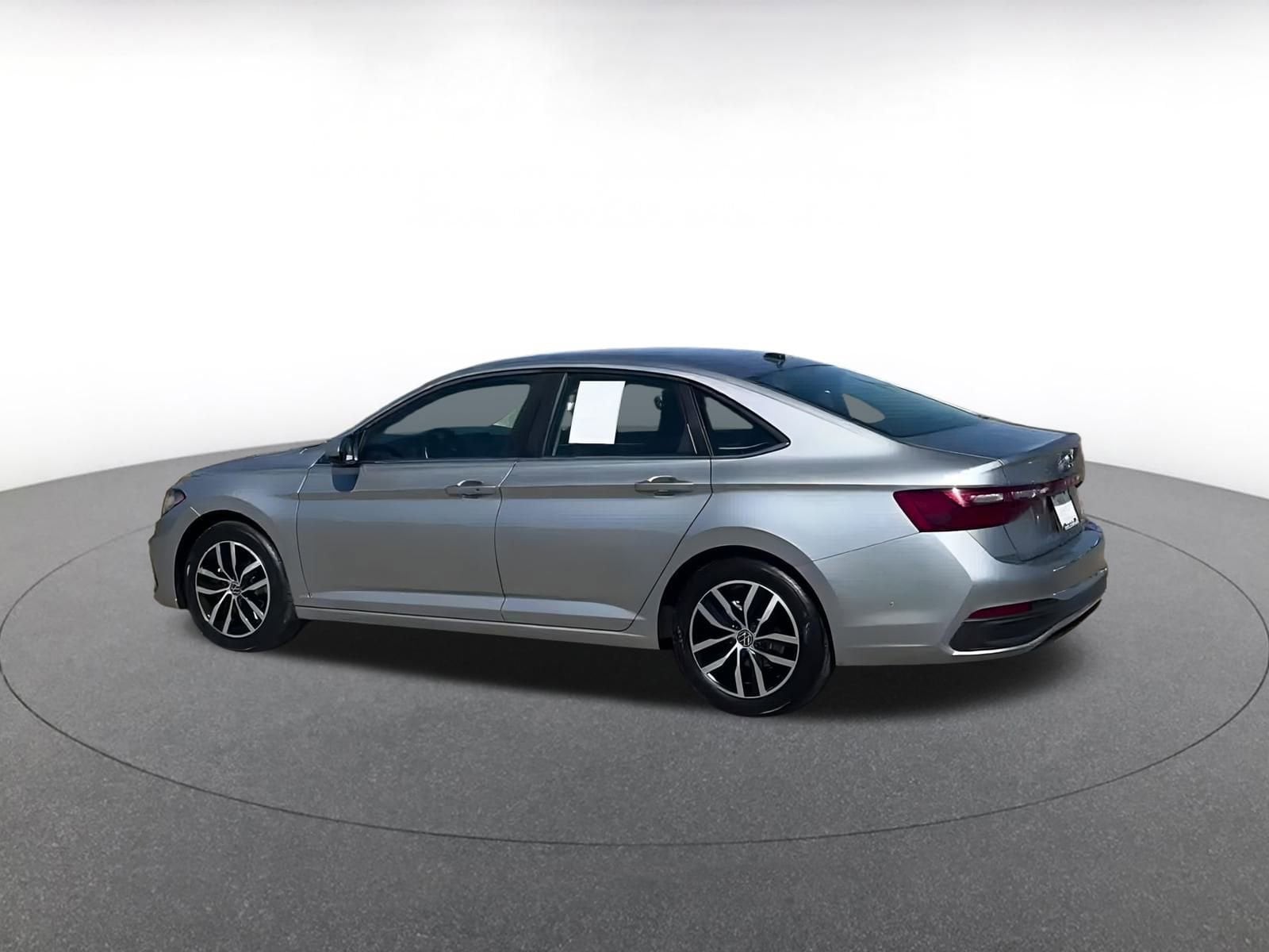Thumbnail: 2025 Volkswagen Jetta - 10
