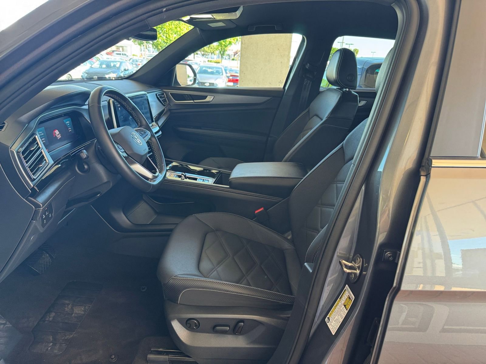 Thumbnail: 2025 Volkswagen Atlas - 29