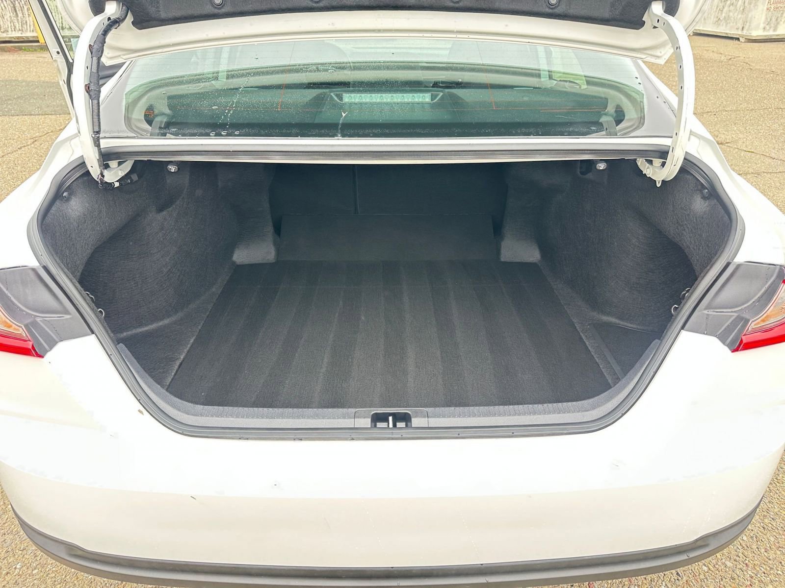 Thumbnail: 2025 Toyota Camry - 31