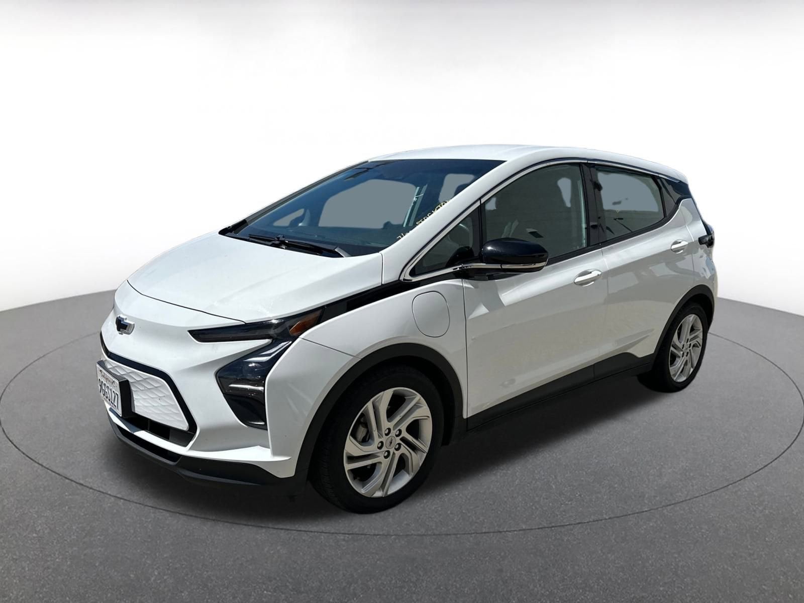 Thumbnail: 2023 Chevrolet Bolt EV - 2