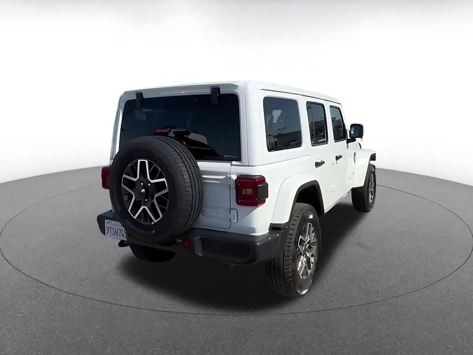 Thumbnail: 2025 Jeep Wrangler - 14