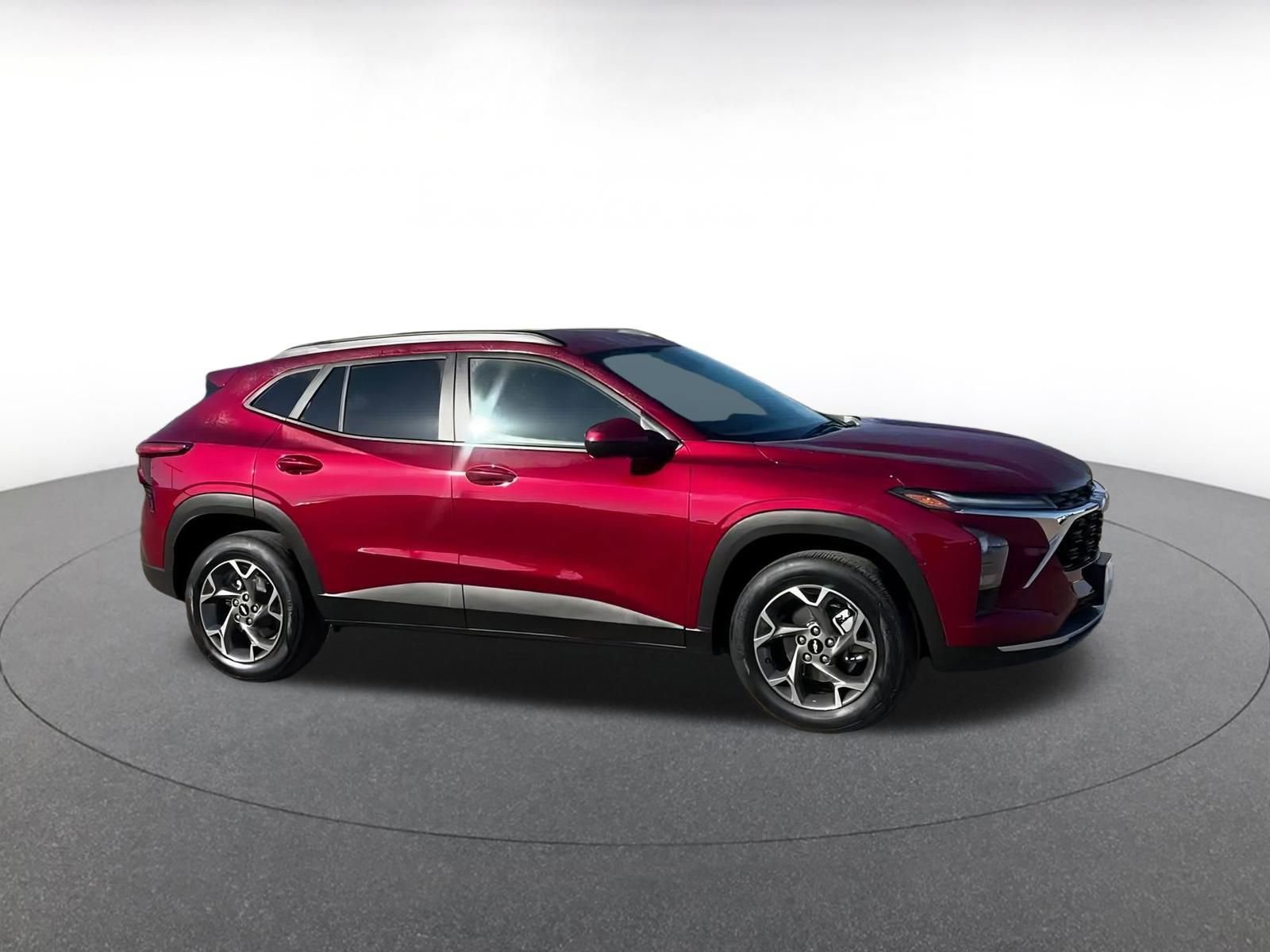 Thumbnail: 2025 Chevrolet Trax - 2