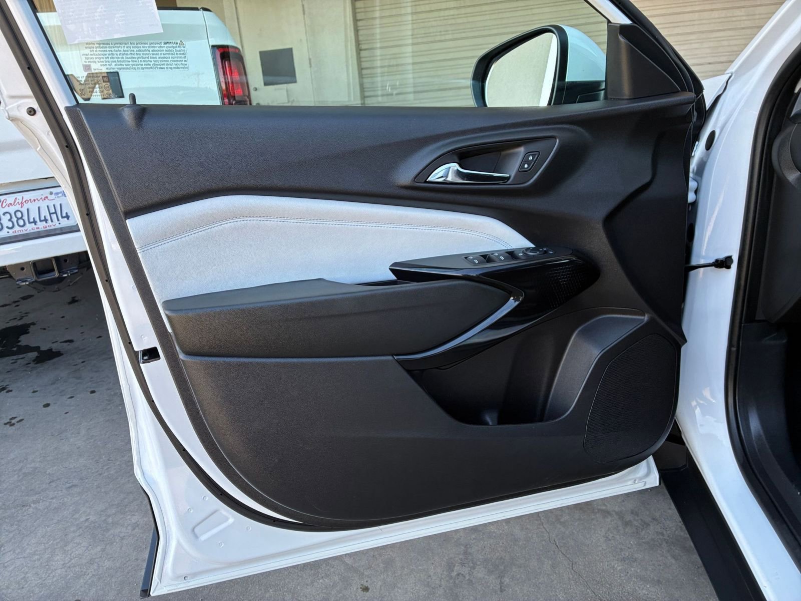 Thumbnail: 2025 Chevrolet Trax - 18