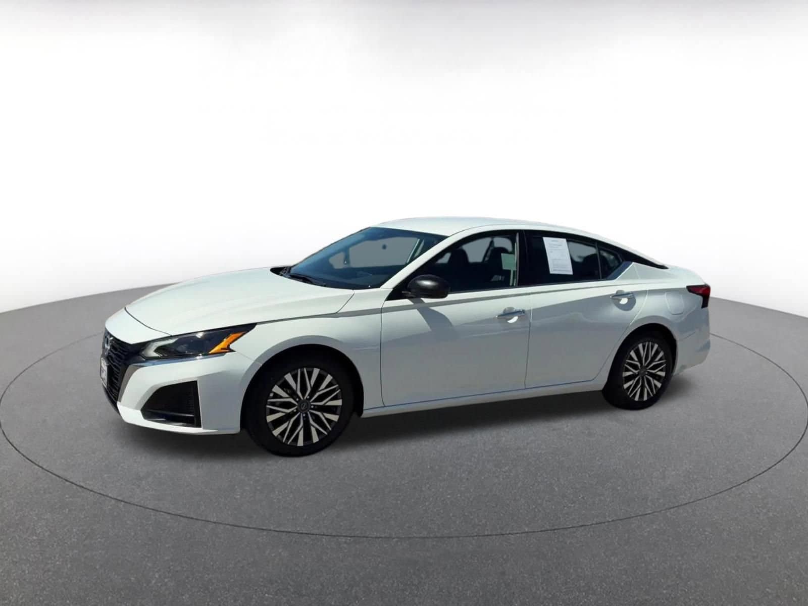 Thumbnail: 2025 Nissan Altima - 8