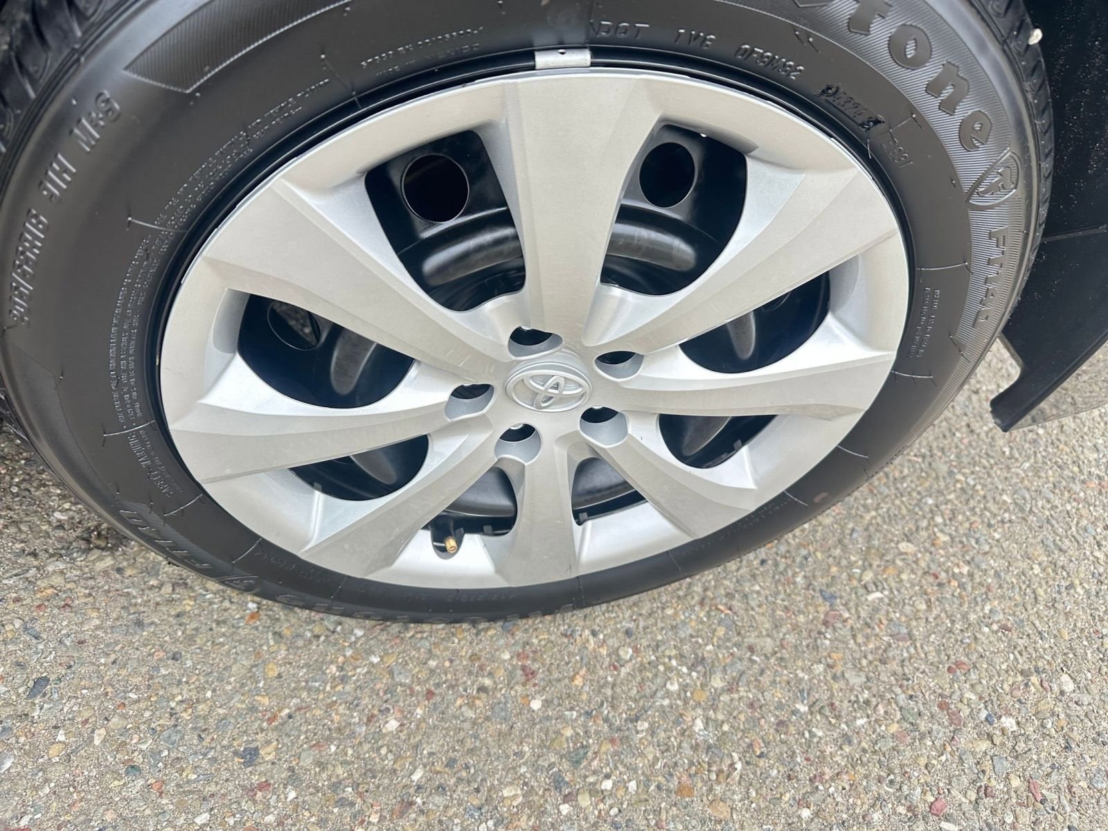 Thumbnail: 2025 Toyota Corolla - 30