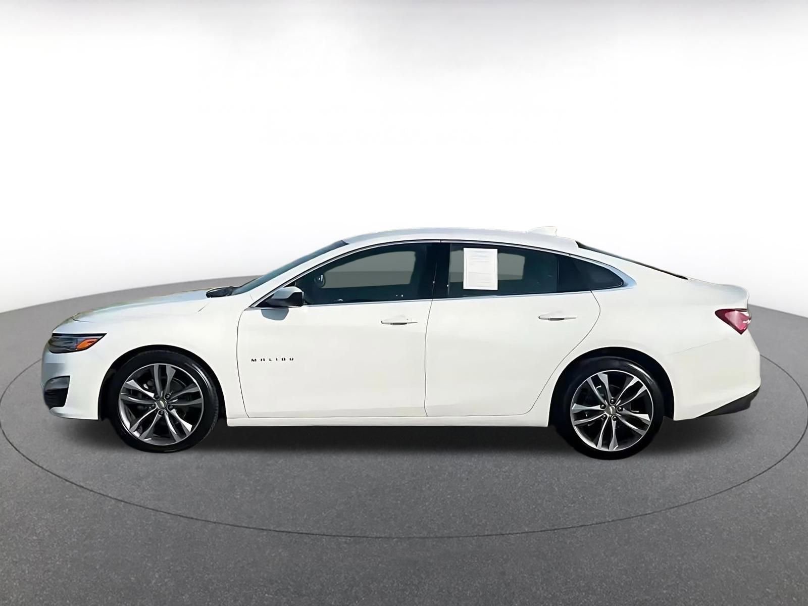 Thumbnail: 2024 Chevrolet Malibu - 9