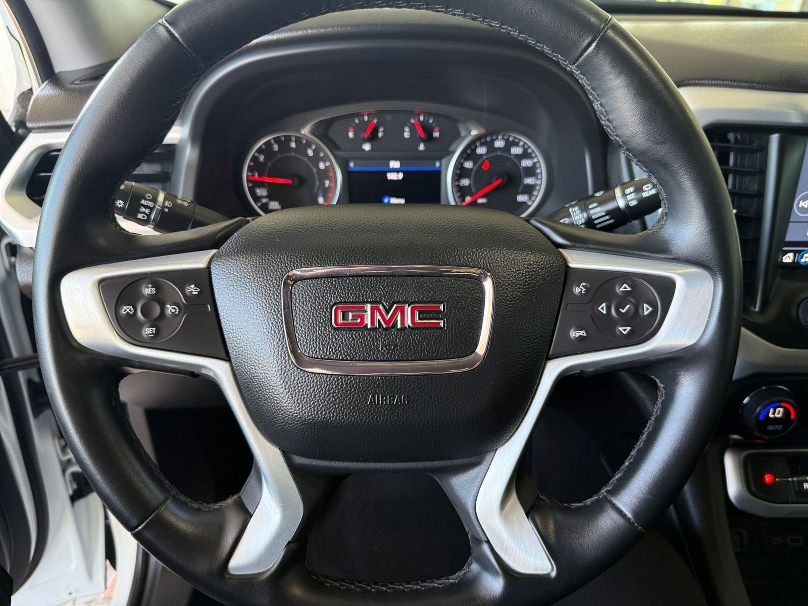 Thumbnail: 2023 GMC Acadia - 28