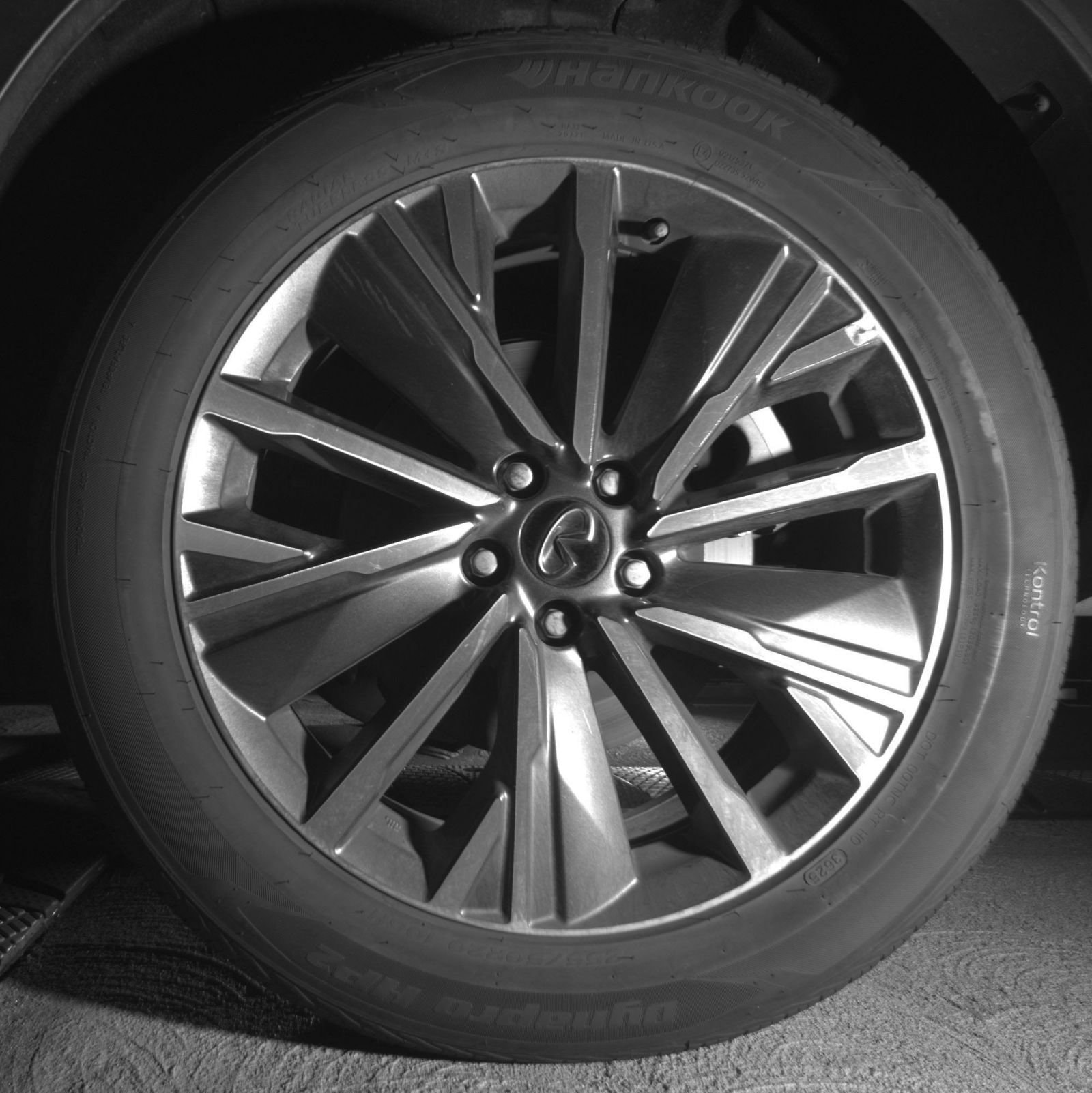 Thumbnail: 2026 INFINITI QX60 - 16