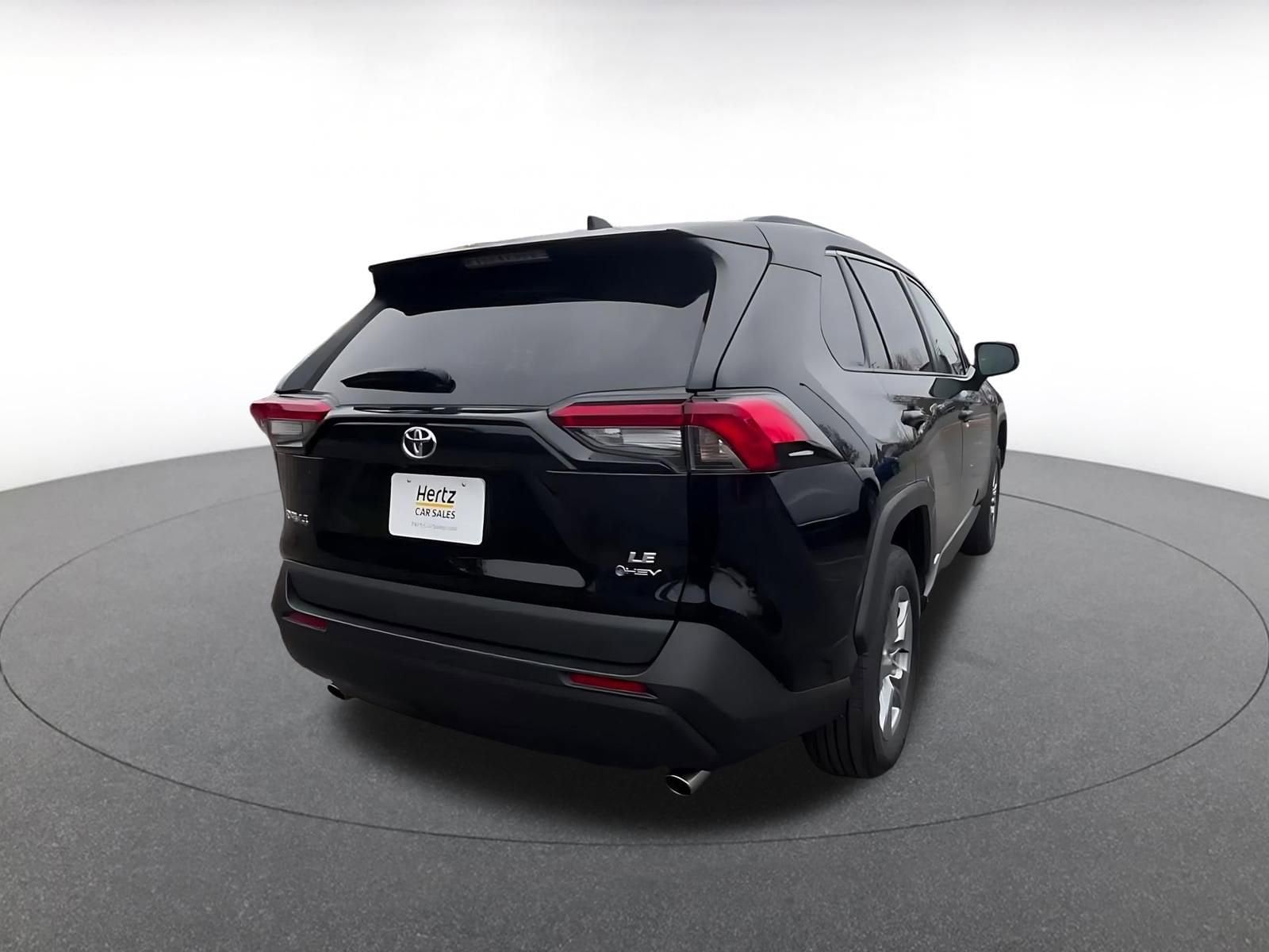 Thumbnail: 2025 Toyota RAV4 - 14