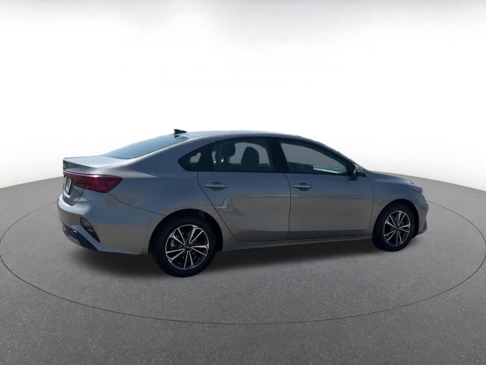 Thumbnail: 2024 Kia Forte - 15