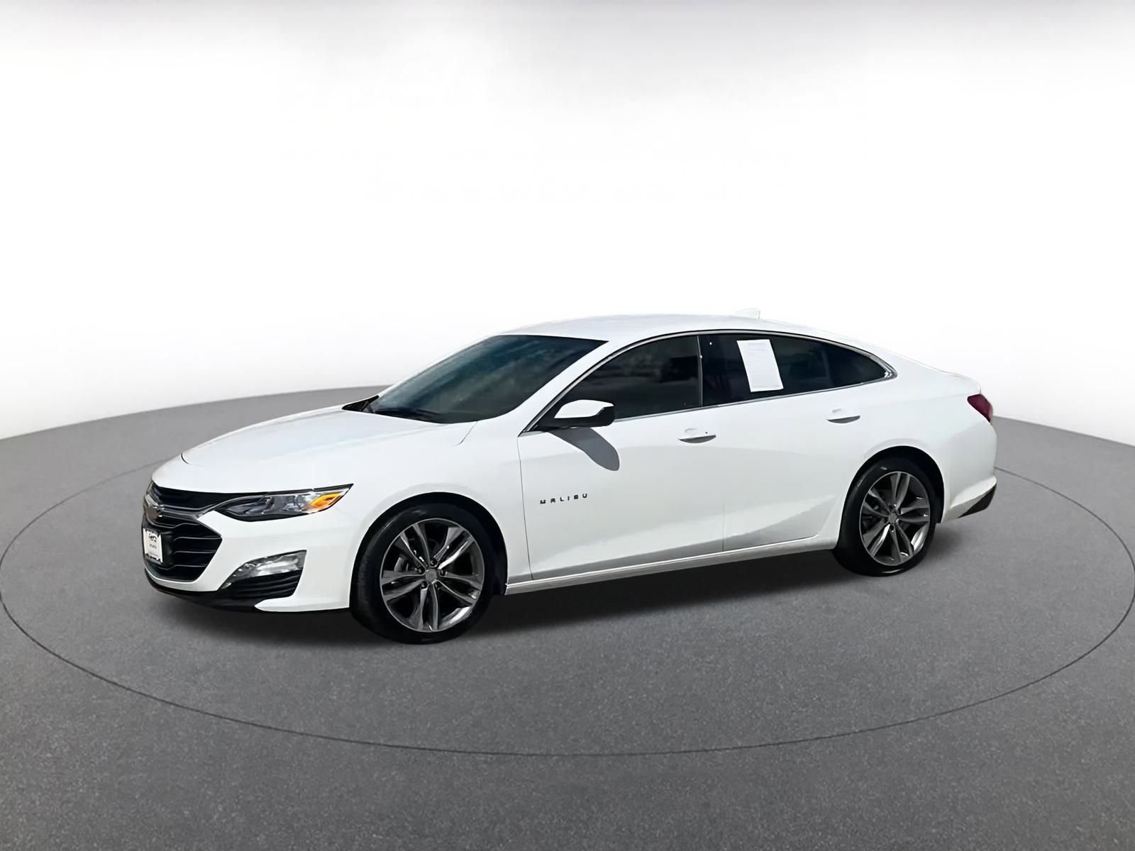 Thumbnail: 2024 Chevrolet Malibu - 8