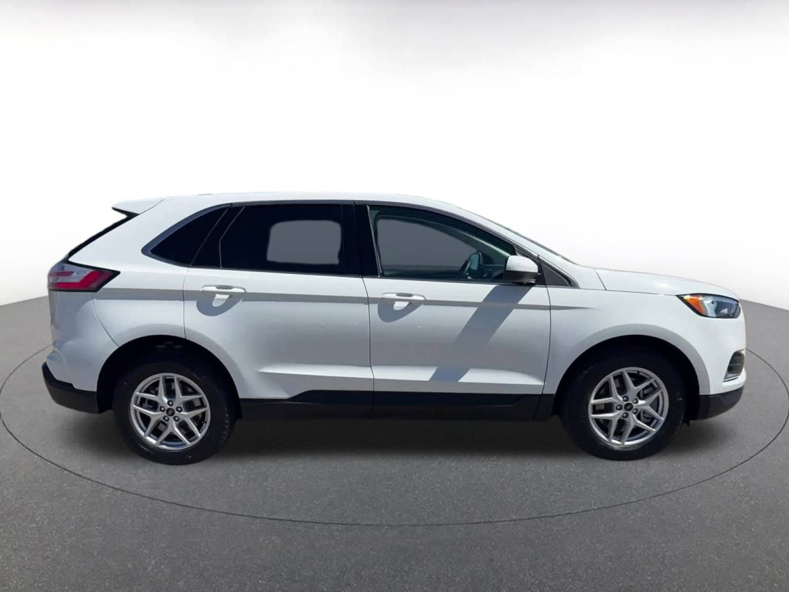 Thumbnail: 2024 Ford Edge - 16
