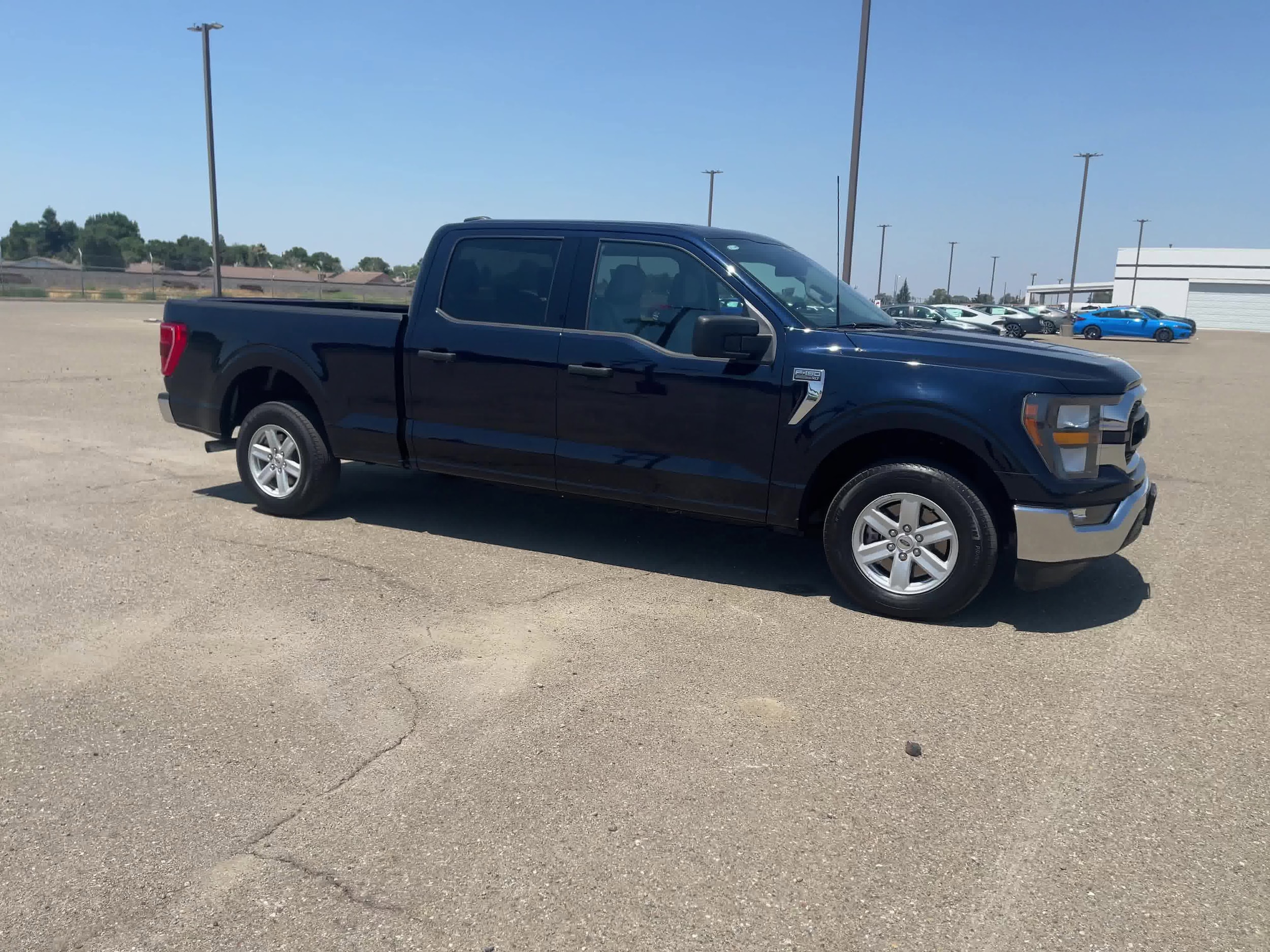 2023 Ford F-150 XLT 2