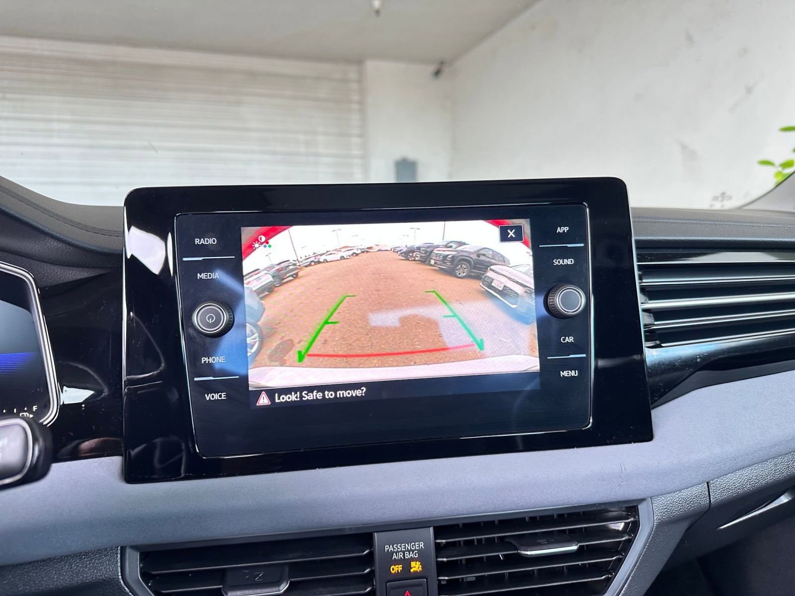 Thumbnail: 2025 Volkswagen Jetta - 17