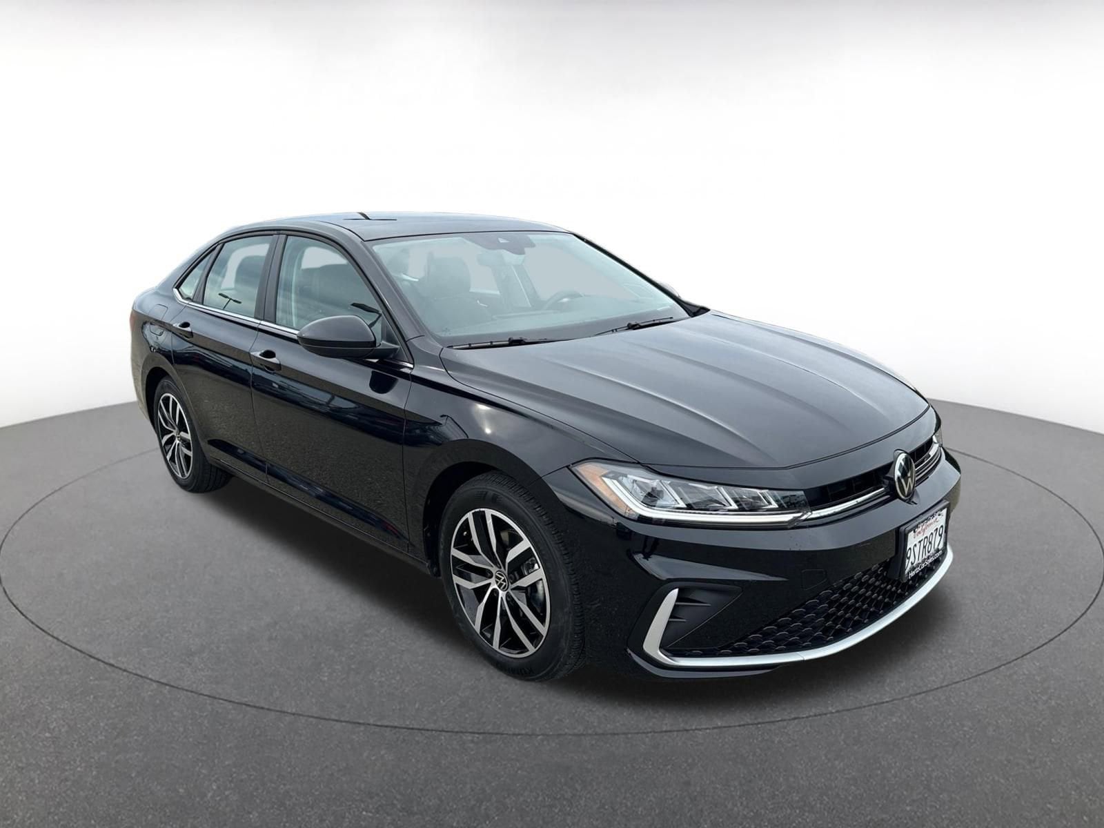 Thumbnail: 2025 Volkswagen Jetta - 1