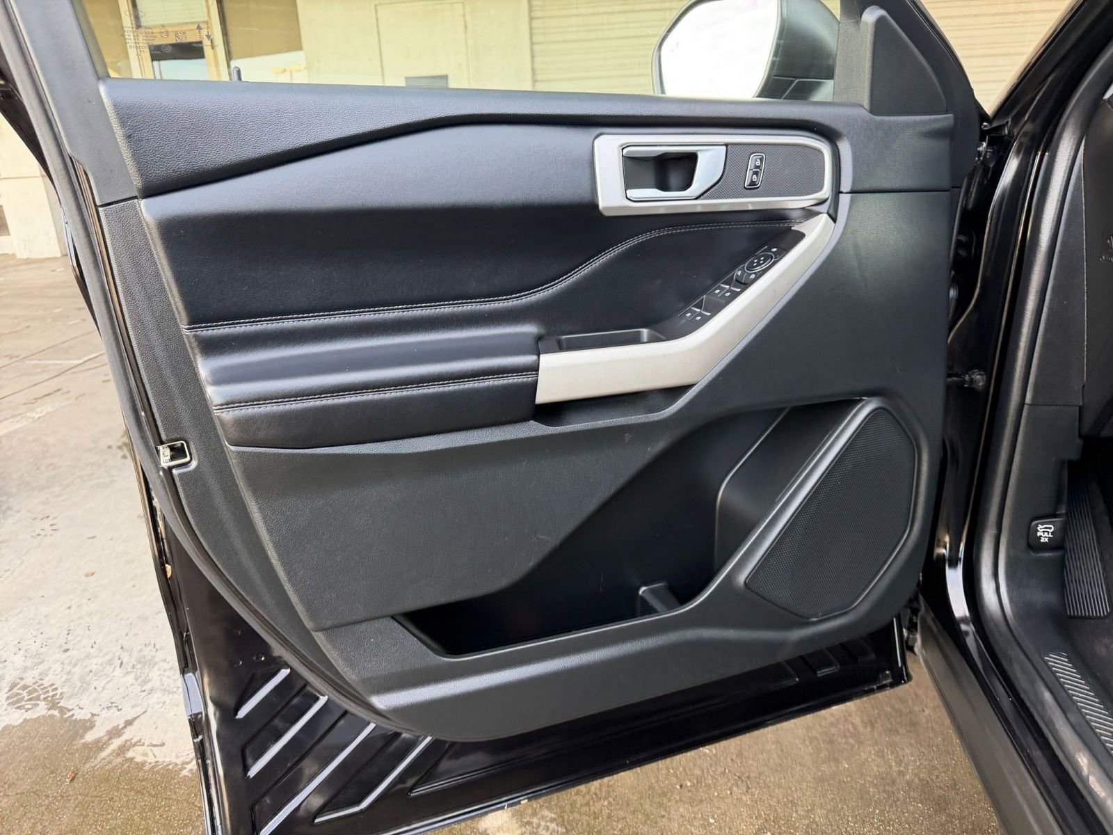 Thumbnail: 2023 Ford Explorer - 18