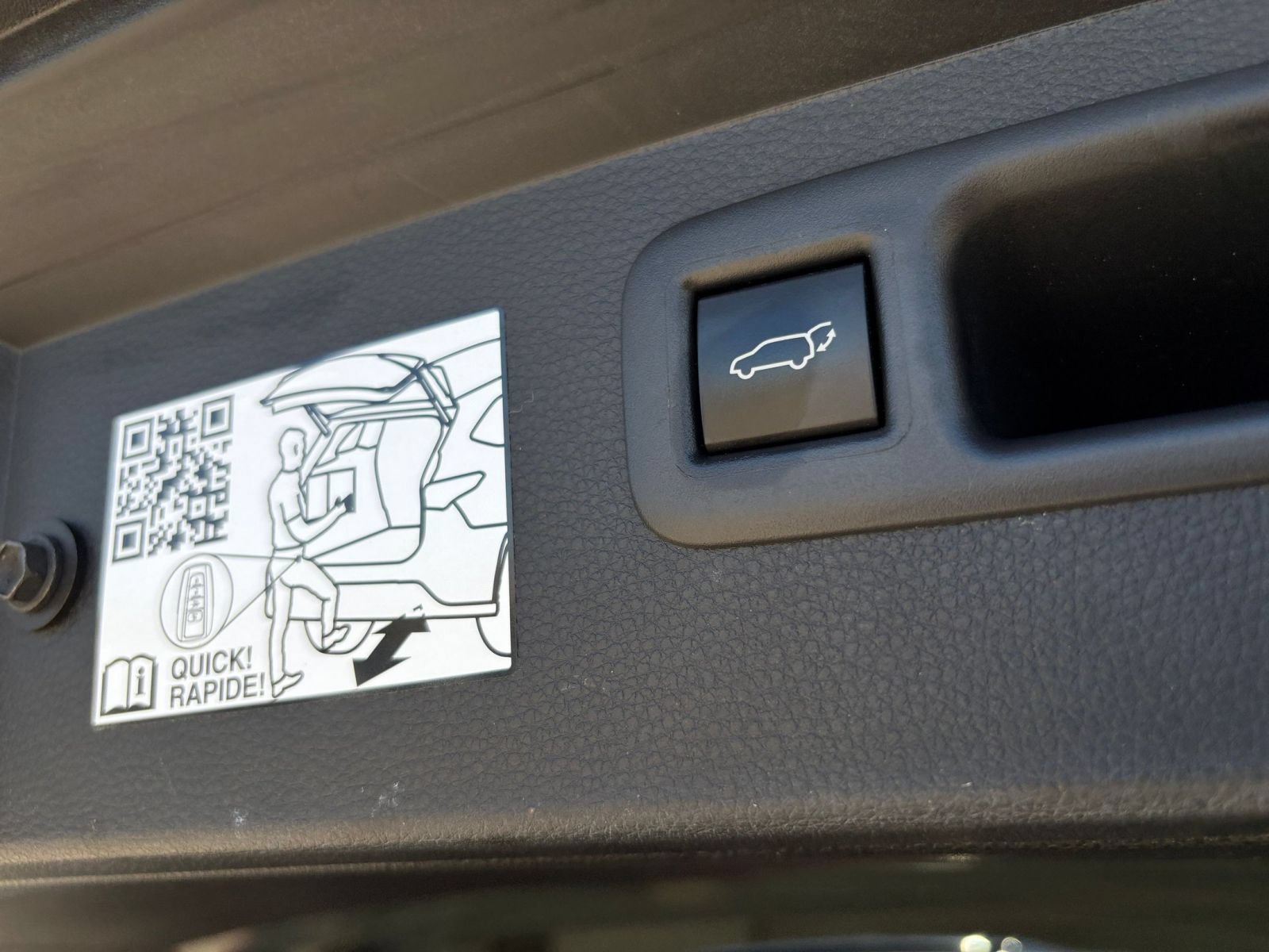Thumbnail: 2024 Toyota Highlander - 23
