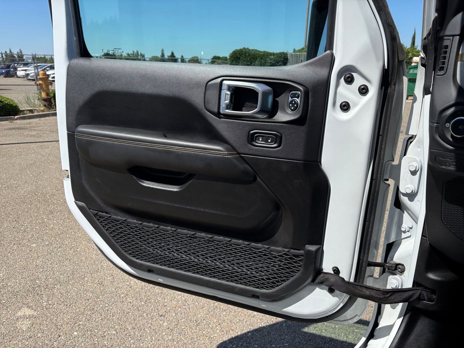 Thumbnail: 2025 Jeep Wrangler - 18