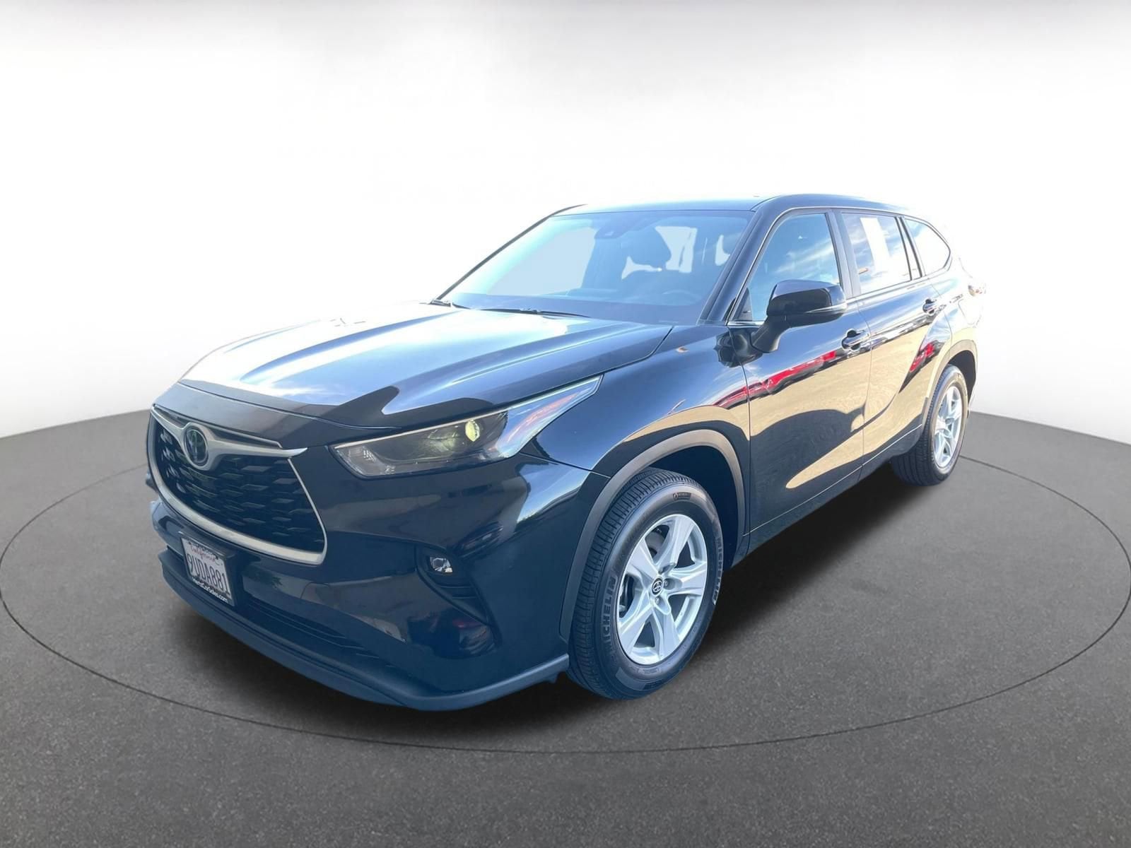 Thumbnail: 2025 Toyota Highlander - 4