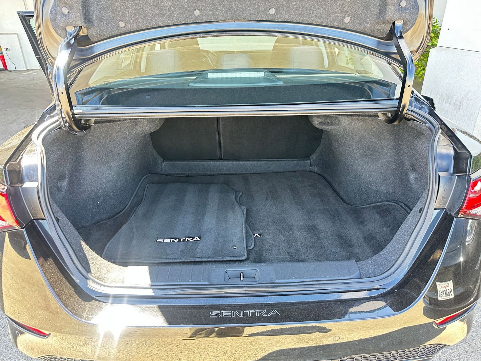 Thumbnail: 2024 Nissan Sentra - 31