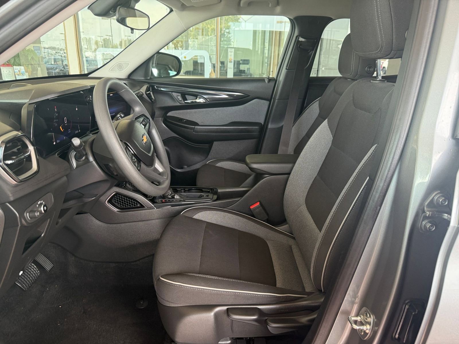 Thumbnail: 2025 Chevrolet TrailBlazer - 28