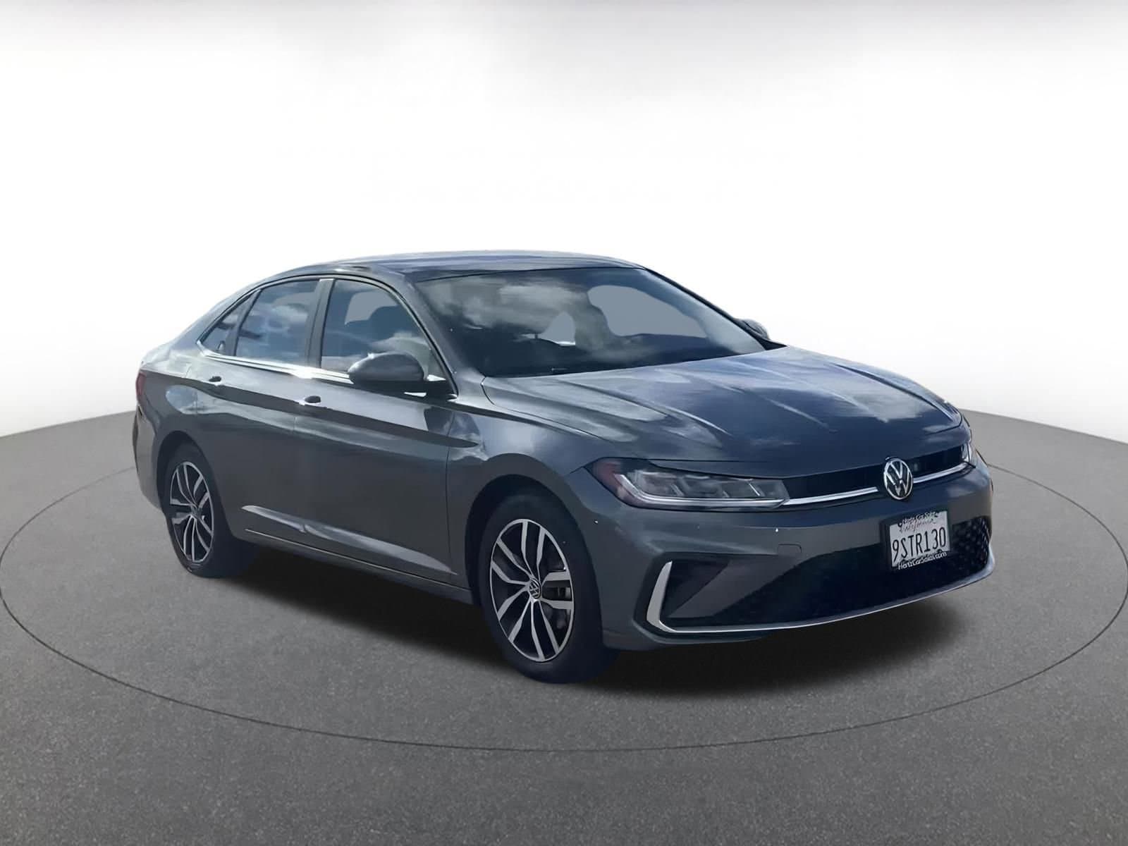 Thumbnail: 2025 Volkswagen Jetta - 3