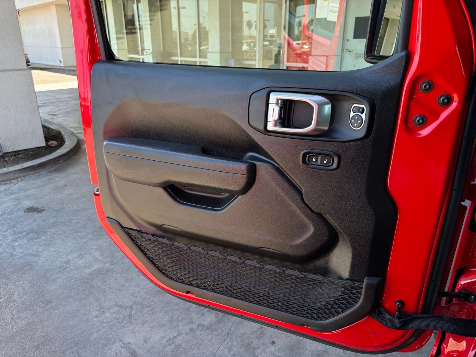 Thumbnail: 2025 Jeep Wrangler - 18