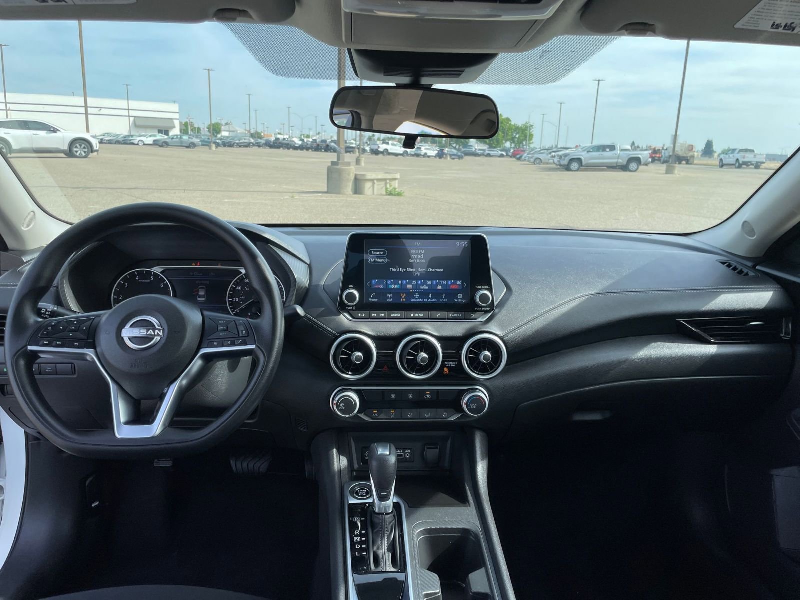 Thumbnail: 2025 Nissan Sentra - 32